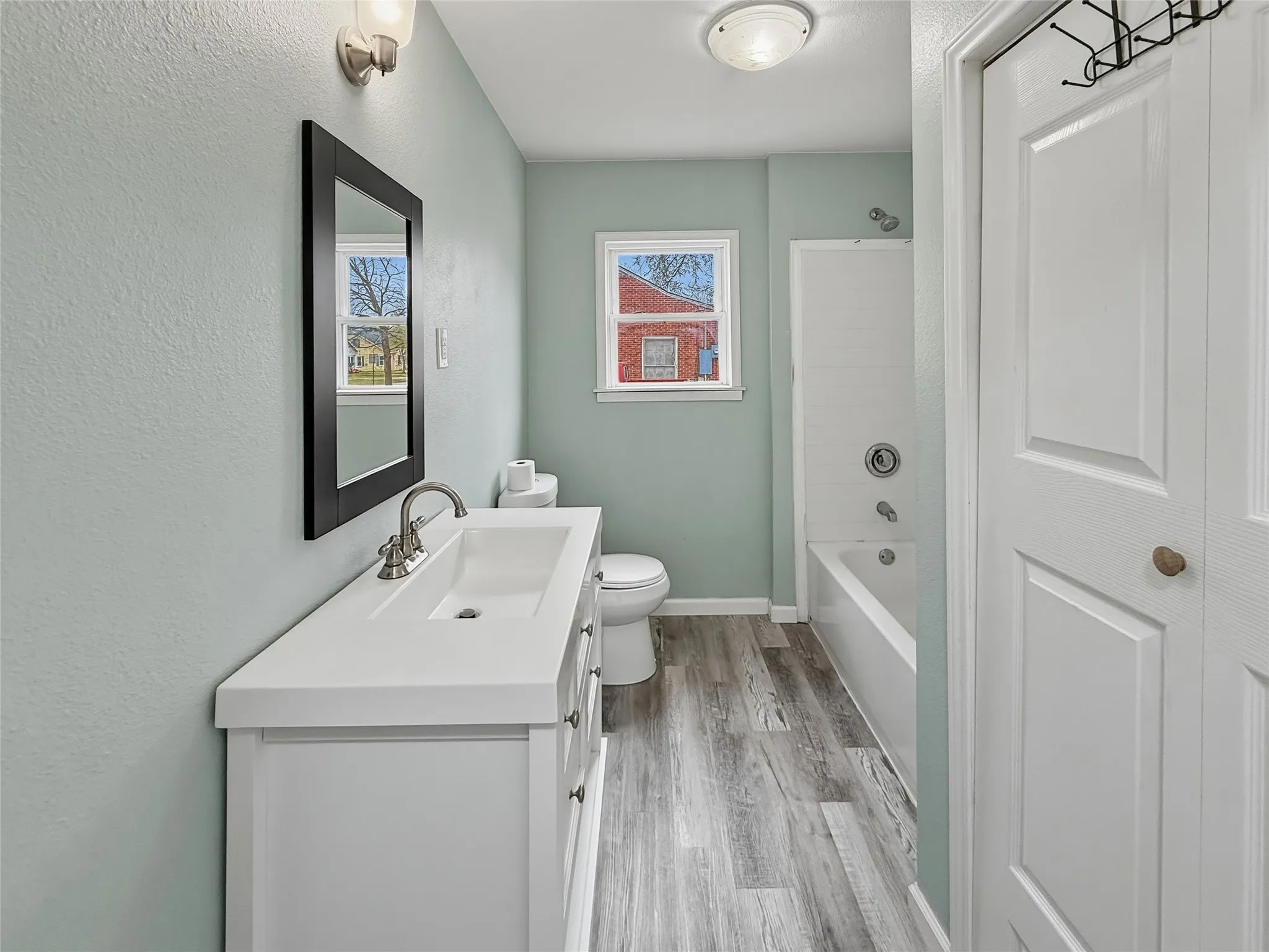 Single Family Residence For Sale in Hopkins County , 304 Texas Street, Sulphur Springs, Texas 75482, 2 Bedroom, 2 Bathroom, Garage spaces, 1,008 Sqft, built in 1930, mls#21197174, Real Estate Agent in Sulphur Springs, Homes For Sale in Hopkins county, Homes For Sale in Sulphur Springs, Realtor in Sulphur Springs Texas, Real Estate Brokerage Independent Realty Texas, Luminita Cordes Realtor