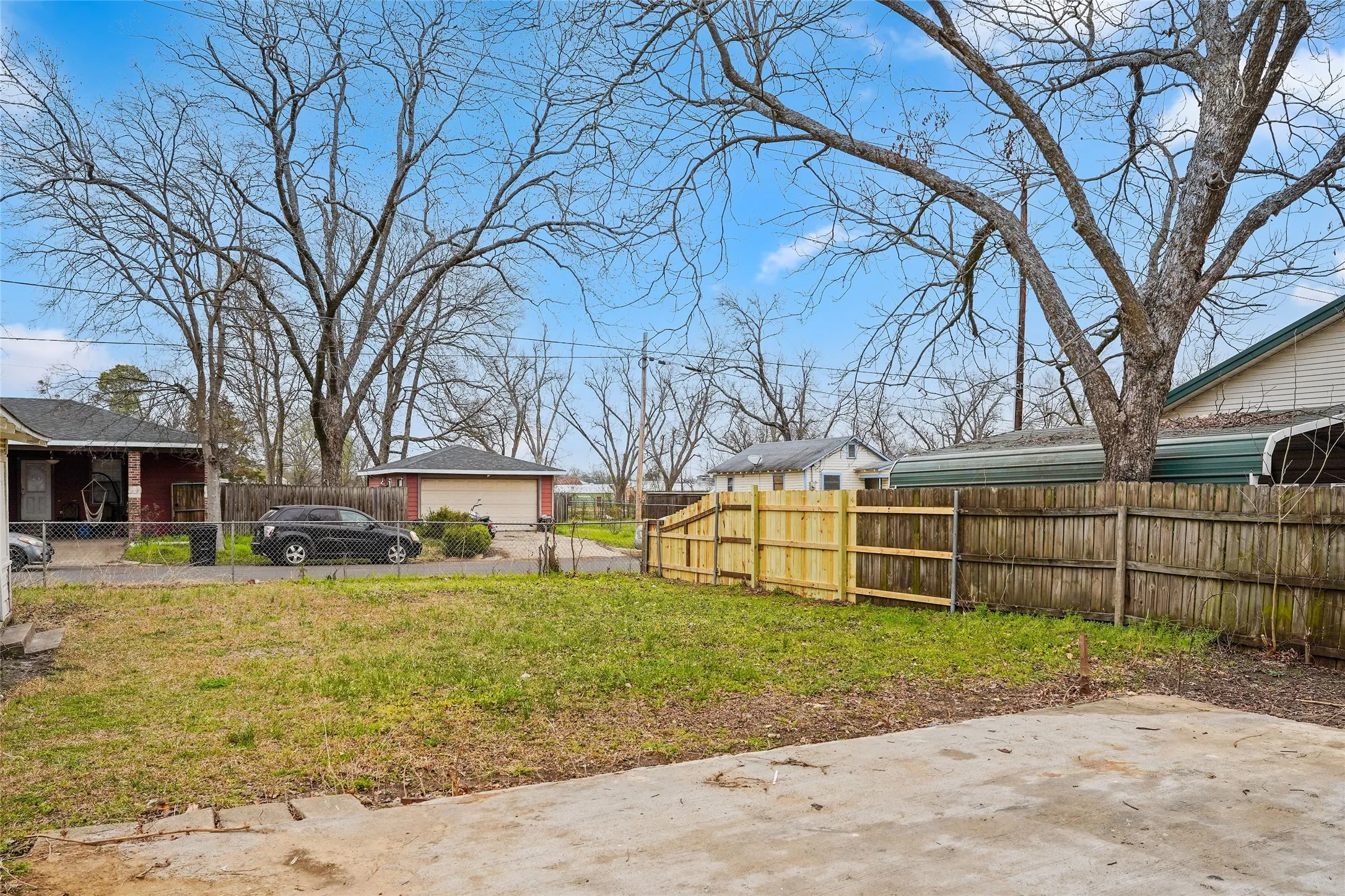 Single Family Residence For Sale in Hopkins County , 304 Texas Street, Sulphur Springs, Texas 75482, 2 Bedroom, 2 Bathroom, Garage spaces, 1,008 Sqft, built in 1930, mls#21197174, Real Estate Agent in Sulphur Springs, Homes For Sale in Hopkins county, Homes For Sale in Sulphur Springs, Realtor in Sulphur Springs Texas, Real Estate Brokerage Independent Realty Texas, Luminita Cordes Realtor