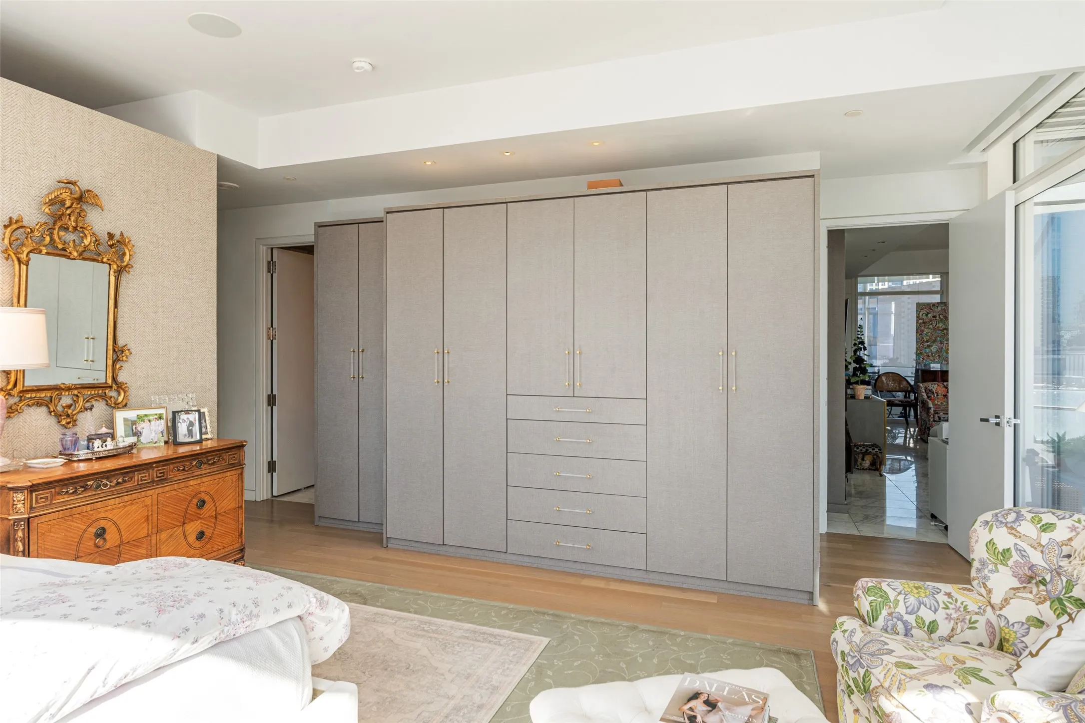 Custom Poliform Closet