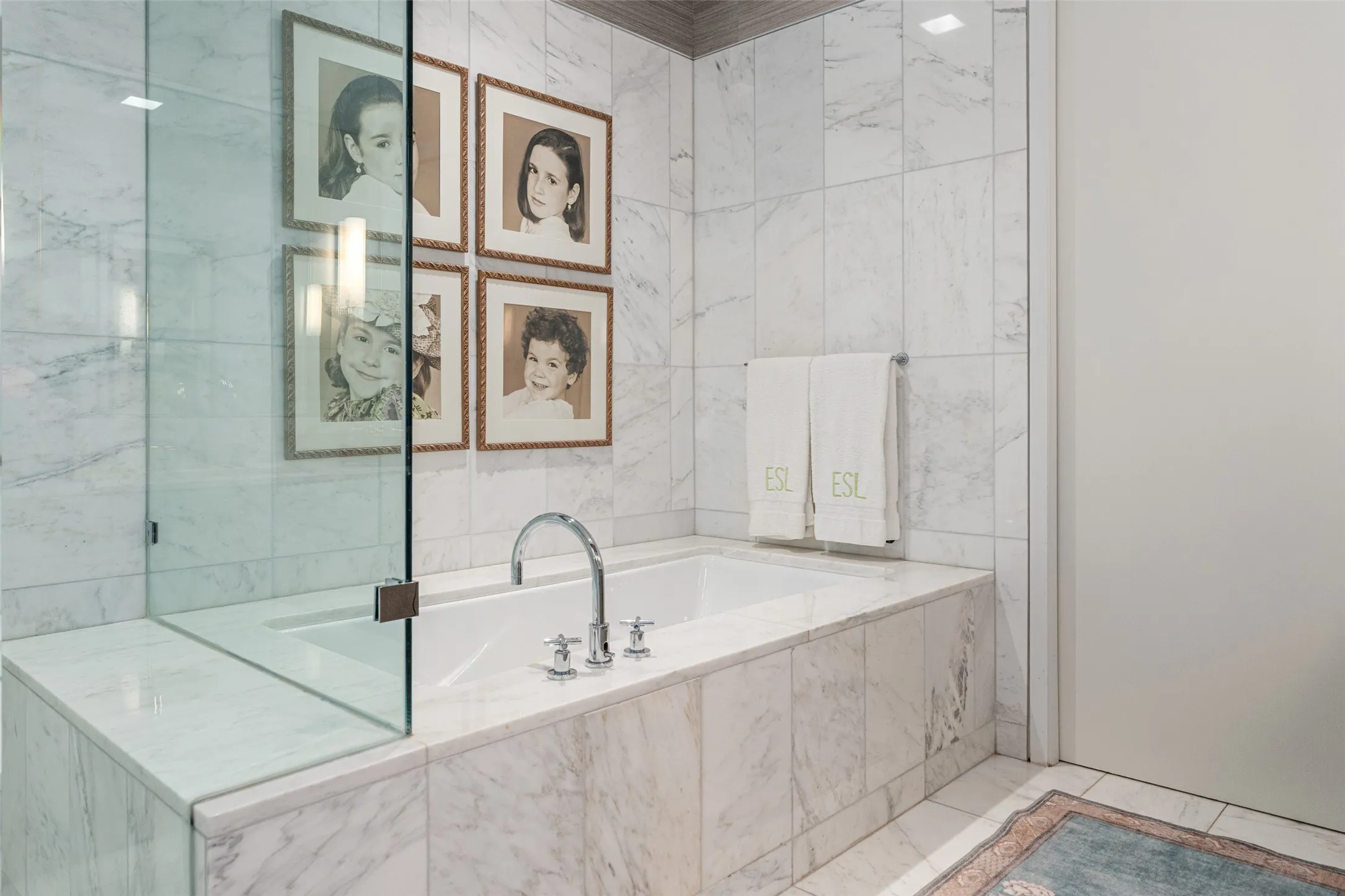 Condominium For Sale in Dallas County , 1918 Olive Street 502, Dallas, Texas 75201, 2 Bedroom, 3 Bathroom, 3 Garage spaces, 4,095 Sqft, built in 2013, Preowned, mls#21190045, Real Estate Agent in Dallas, Homes For Sale in Dallas county, Homes For Sale in Dallas, Realtor in Dallas Texas, Real Estate Brokerage Independent Realty Texas, Luminita Cordes Realtor