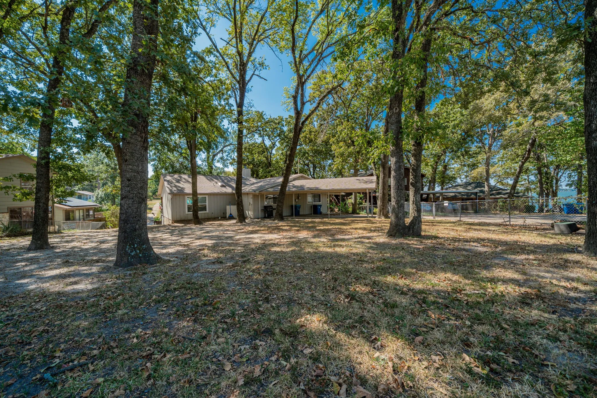 Single Family Residence For Sale in Henderson County , 146 Harbor Drive, Gun Barrel City, Texas 75156, 4 Bedroom, 3 Bathroom, Garage spaces, 1,766 Sqft, built in 1983, Preowned, mls#21184324, Real Estate Agent in Gun Barrel City, Homes For Sale in Henderson county, Homes For Sale in Gun Barrel City, Realtor in Gun Barrel City Texas, Real Estate Brokerage Independent Realty Texas, Luminita Cordes Realtor