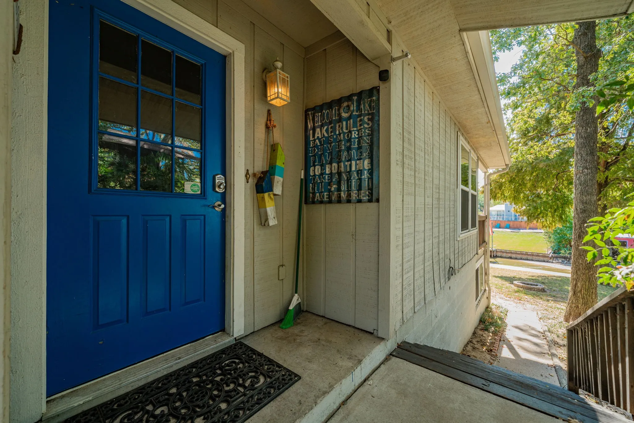 Single Family Residence For Sale in Henderson County , 146 Harbor Drive, Gun Barrel City, Texas 75156, 4 Bedroom, 3 Bathroom, Garage spaces, 1,766 Sqft, built in 1983, Preowned, mls#21184324, Real Estate Agent in Gun Barrel City, Homes For Sale in Henderson county, Homes For Sale in Gun Barrel City, Realtor in Gun Barrel City Texas, Real Estate Brokerage Independent Realty Texas, Luminita Cordes Realtor
