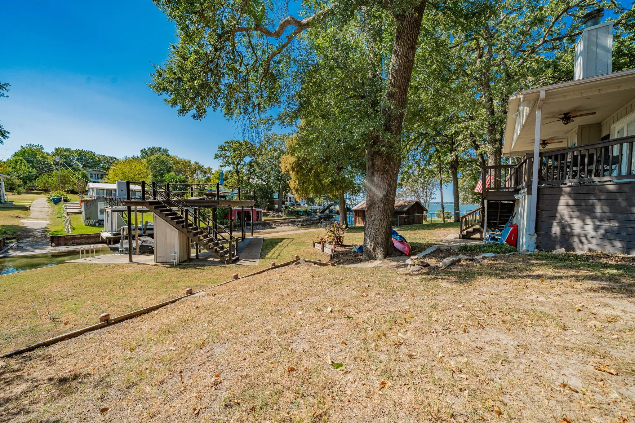 Single Family Residence For Sale in Henderson County , 146 Harbor Drive, Gun Barrel City, Texas 75156, 4 Bedroom, 3 Bathroom, Garage spaces, 1,766 Sqft, built in 1983, Preowned, mls#21184324, Real Estate Agent in Gun Barrel City, Homes For Sale in Henderson county, Homes For Sale in Gun Barrel City, Realtor in Gun Barrel City Texas, Real Estate Brokerage Independent Realty Texas, Luminita Cordes Realtor