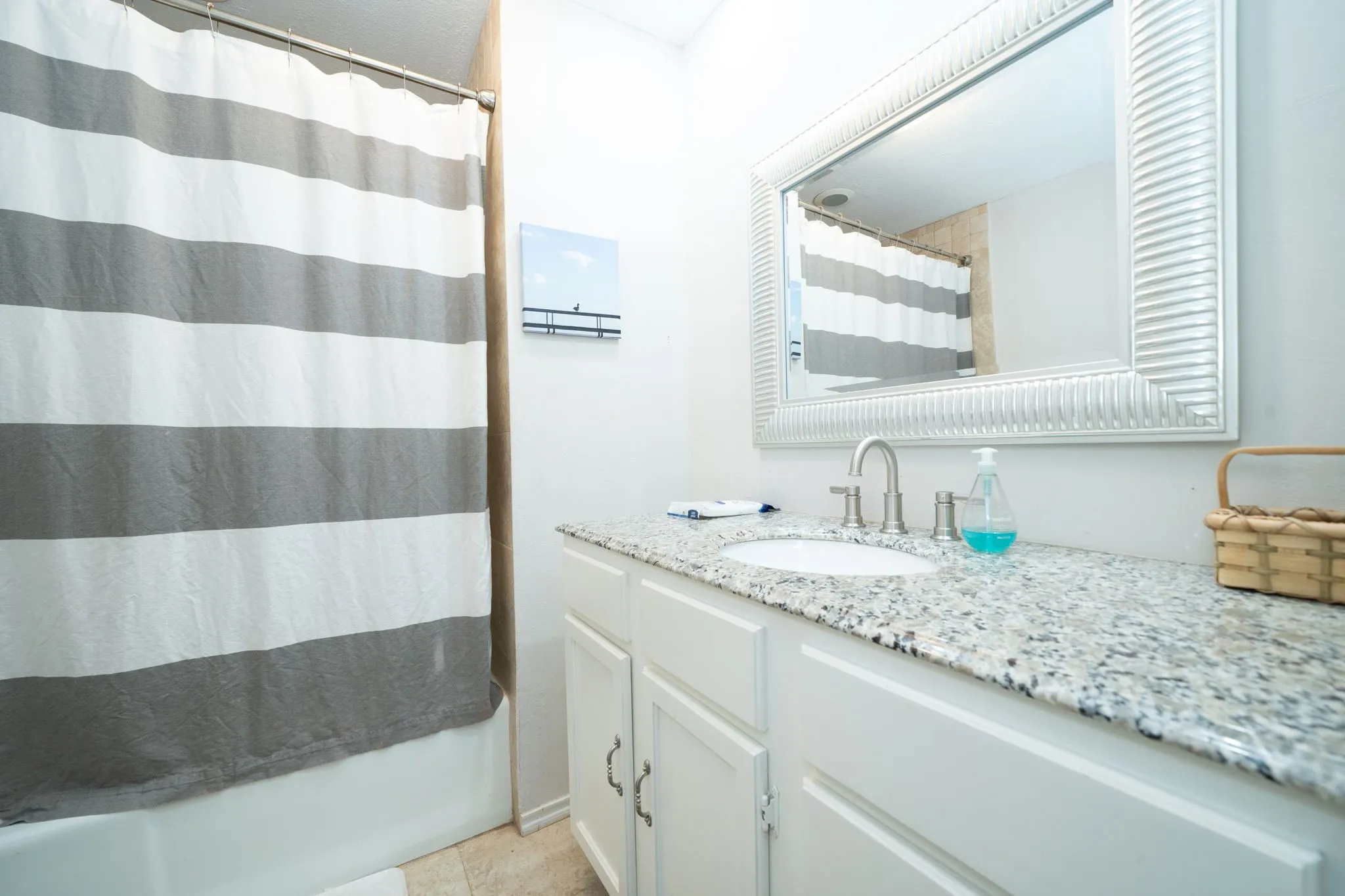 Single Family Residence For Sale in Henderson County , 146 Harbor Drive, Gun Barrel City, Texas 75156, 4 Bedroom, 3 Bathroom, Garage spaces, 1,766 Sqft, built in 1983, Preowned, mls#21184324, Real Estate Agent in Gun Barrel City, Homes For Sale in Henderson county, Homes For Sale in Gun Barrel City, Realtor in Gun Barrel City Texas, Real Estate Brokerage Independent Realty Texas, Luminita Cordes Realtor