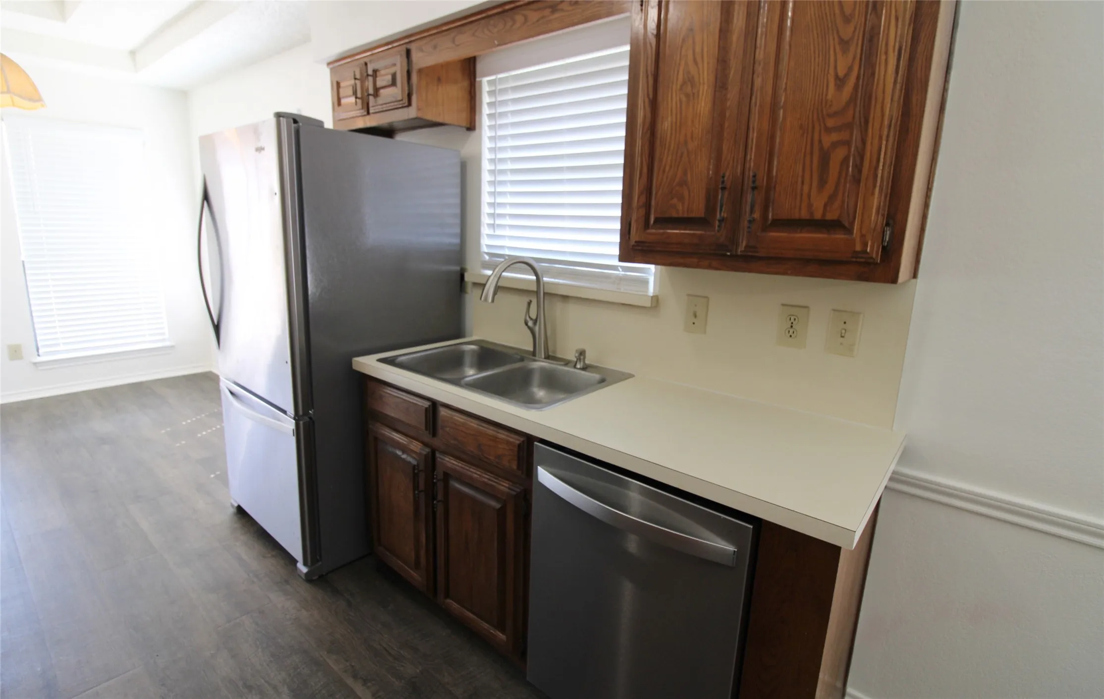 Duplex For Rent in Dallas County , 1234 Mockingbird Lane, De Soto, Texas 75115, 3 Bedroom, 2 Bathroom, 2 Garage spaces, 1,280 Sqft, built in 1984, Preowned, mls#21197410, Real Estate Agent in De Soto, Homes For Rent in Dallas county, Homes For Rent in De Soto, Realtor in De Soto Texas, Real Estate Brokerage Independent Realty Texas, Luminita Cordes Realtor