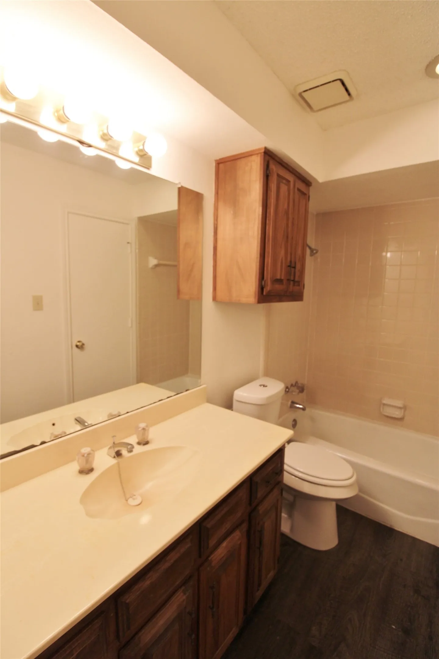 Duplex For Rent in Dallas County , 1234 Mockingbird Lane, De Soto, Texas 75115, 3 Bedroom, 2 Bathroom, 2 Garage spaces, 1,280 Sqft, built in 1984, Preowned, mls#21197410, Real Estate Agent in De Soto, Homes For Rent in Dallas county, Homes For Rent in De Soto, Realtor in De Soto Texas, Real Estate Brokerage Independent Realty Texas, Luminita Cordes Realtor