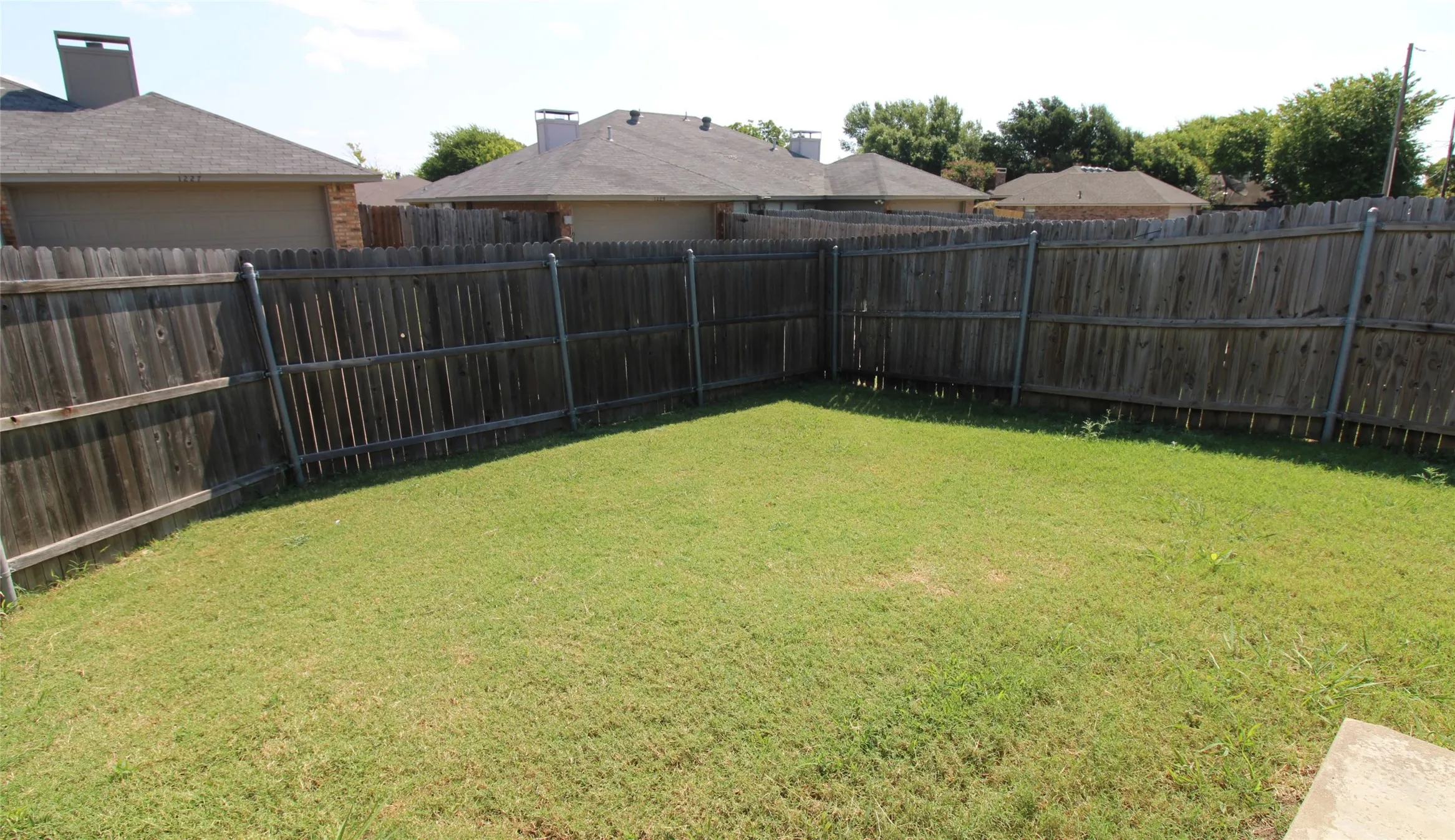 Duplex For Rent in Dallas County , 1234 Mockingbird Lane, De Soto, Texas 75115, 3 Bedroom, 2 Bathroom, 2 Garage spaces, 1,280 Sqft, built in 1984, Preowned, mls#21197410, Real Estate Agent in De Soto, Homes For Rent in Dallas county, Homes For Rent in De Soto, Realtor in De Soto Texas, Real Estate Brokerage Independent Realty Texas, Luminita Cordes Realtor
