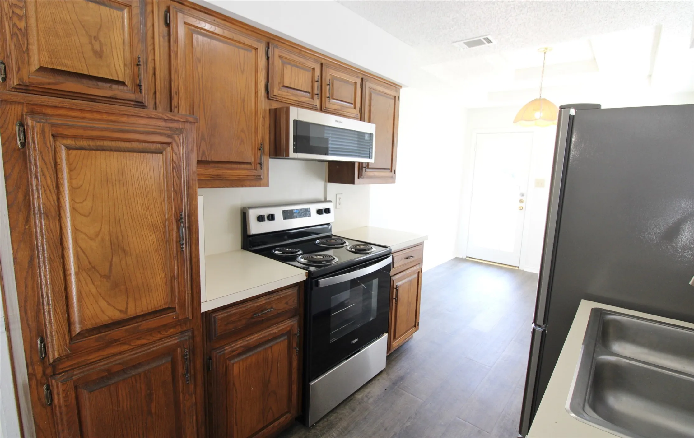 Duplex For Rent in Dallas County , 1234 Mockingbird Lane, De Soto, Texas 75115, 3 Bedroom, 2 Bathroom, 2 Garage spaces, 1,280 Sqft, built in 1984, Preowned, mls#21197410, Real Estate Agent in De Soto, Homes For Rent in Dallas county, Homes For Rent in De Soto, Realtor in De Soto Texas, Real Estate Brokerage Independent Realty Texas, Luminita Cordes Realtor