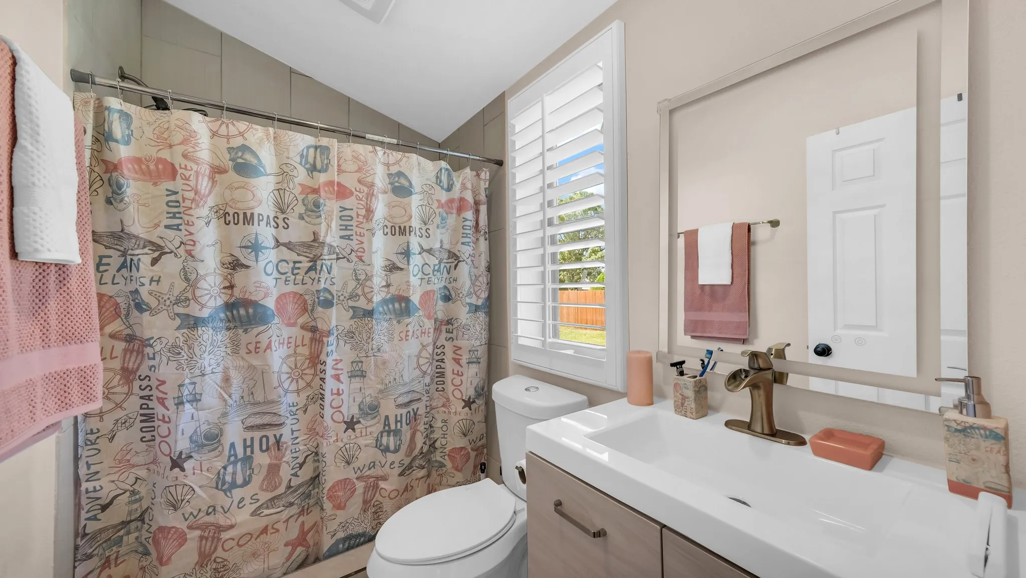 Single Family Residence For Sale in Palo Pinto County , 114 Mulberry, Possum Kingdom Lake, Texas 76449, 3 Bedroom, 2 Bathroom, 2 Garage spaces, 1,200 Sqft, built in 2022, mls#21194403, Real Estate Agent in Possum Kingdom Lake, Homes For Sale in Palo Pinto county, Homes For Sale in Possum Kingdom Lake, Realtor in Possum Kingdom Lake Texas, Real Estate Brokerage Independent Realty Texas, Luminita Cordes Realtor