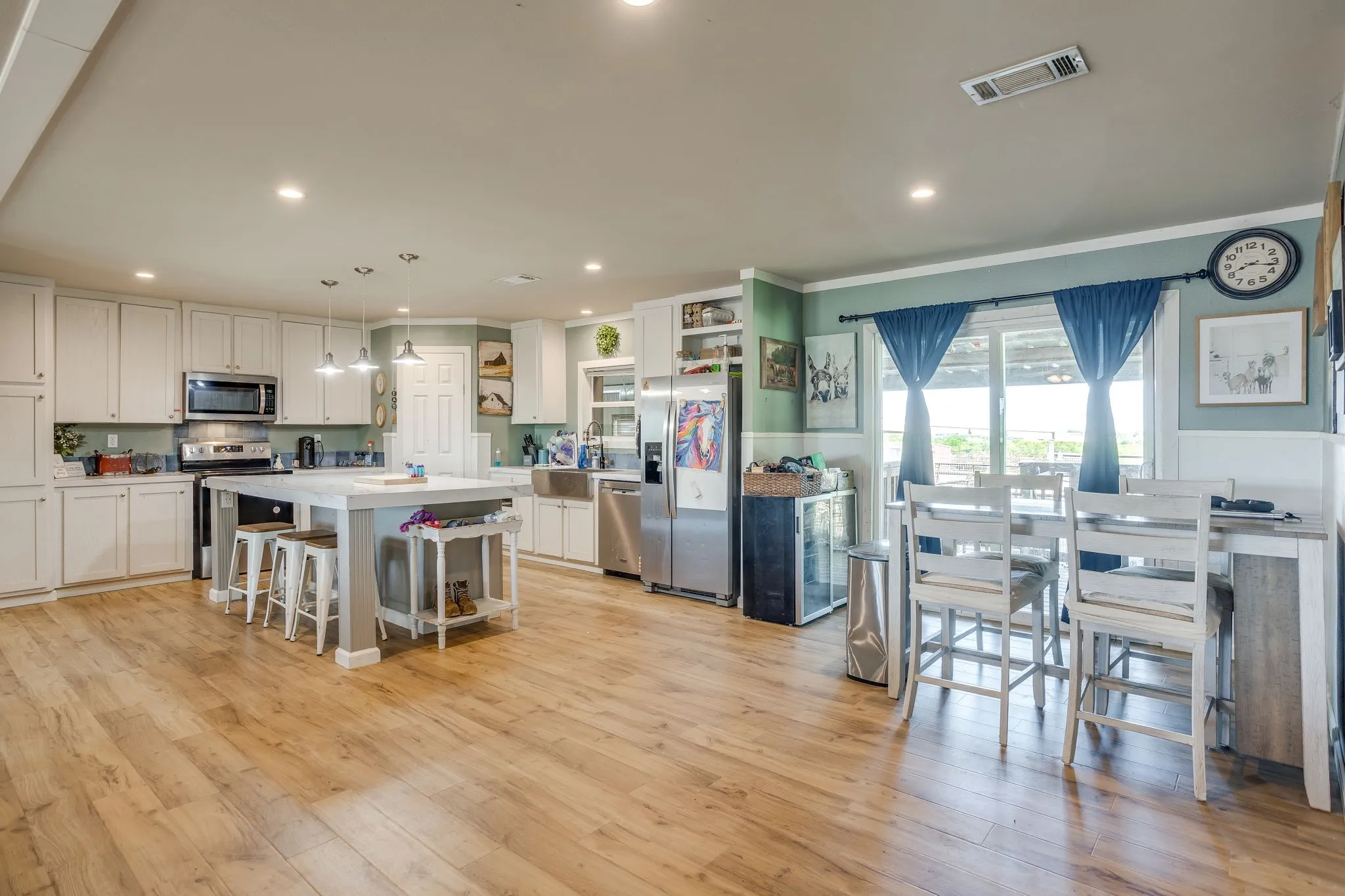Farm For Sale in Wise County , 3678 County Road 3655, Bridgeport, Texas 76426, 5 Bedroom, 3 Bathroom, Garage spaces, 2,432 Sqft, built in 2024, Preowned, Price $1,750,000, mls#21192148, Real Estate Agent in Bridgeport, Homes For Sale in Wise county, Homes For Sale in Bridgeport, Realtor in Bridgeport Texas, Real Estate Brokerage Independent Realty Texas, Luminita Cordes Realtor
