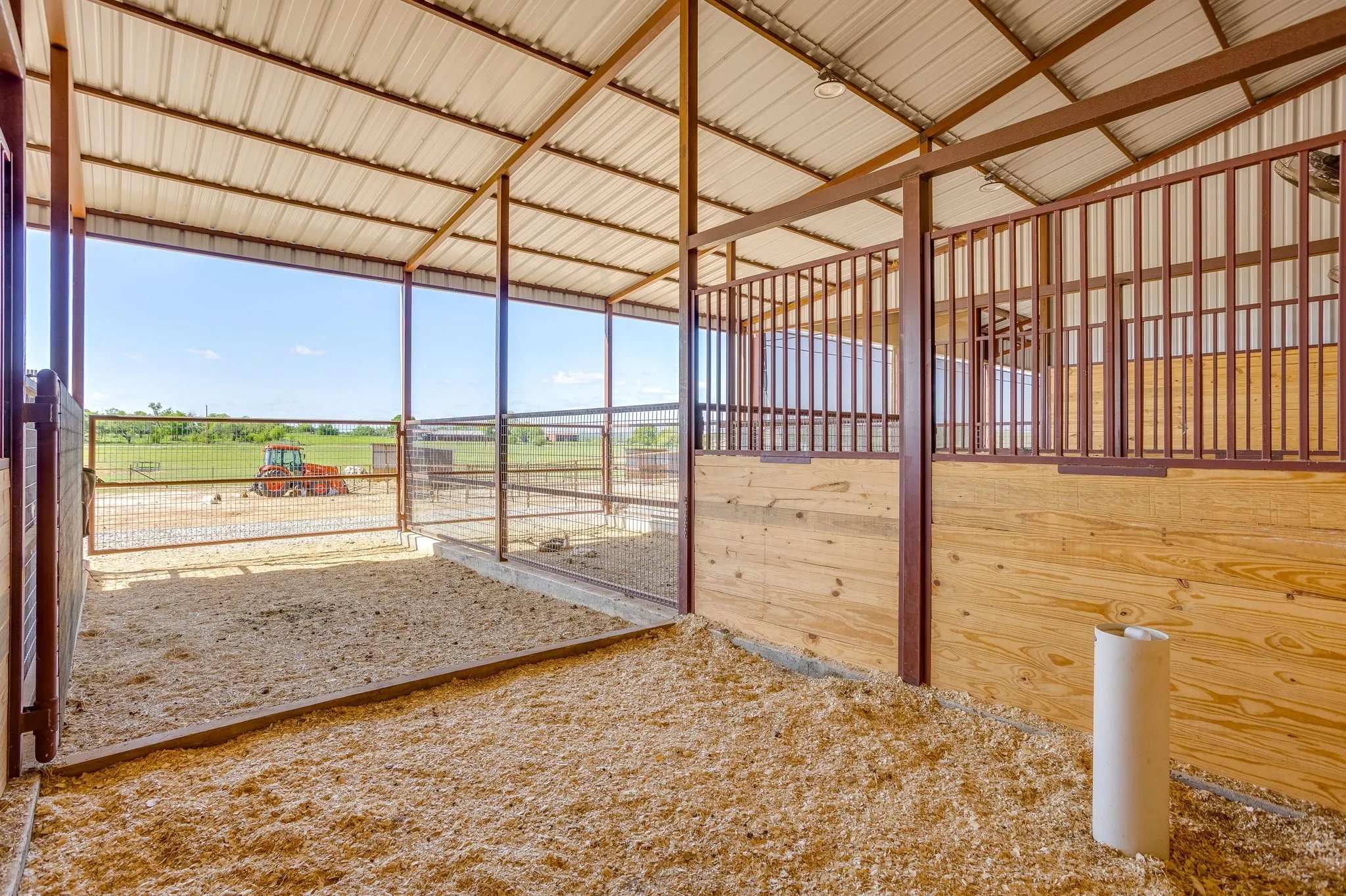 Farm For Sale in Wise County , 3678 County Road 3655, Bridgeport, Texas 76426, 5 Bedroom, 3 Bathroom, Garage spaces, 2,432 Sqft, built in 2024, Preowned, Price $1,750,000, mls#21192148, Real Estate Agent in Bridgeport, Homes For Sale in Wise county, Homes For Sale in Bridgeport, Realtor in Bridgeport Texas, Real Estate Brokerage Independent Realty Texas, Luminita Cordes Realtor