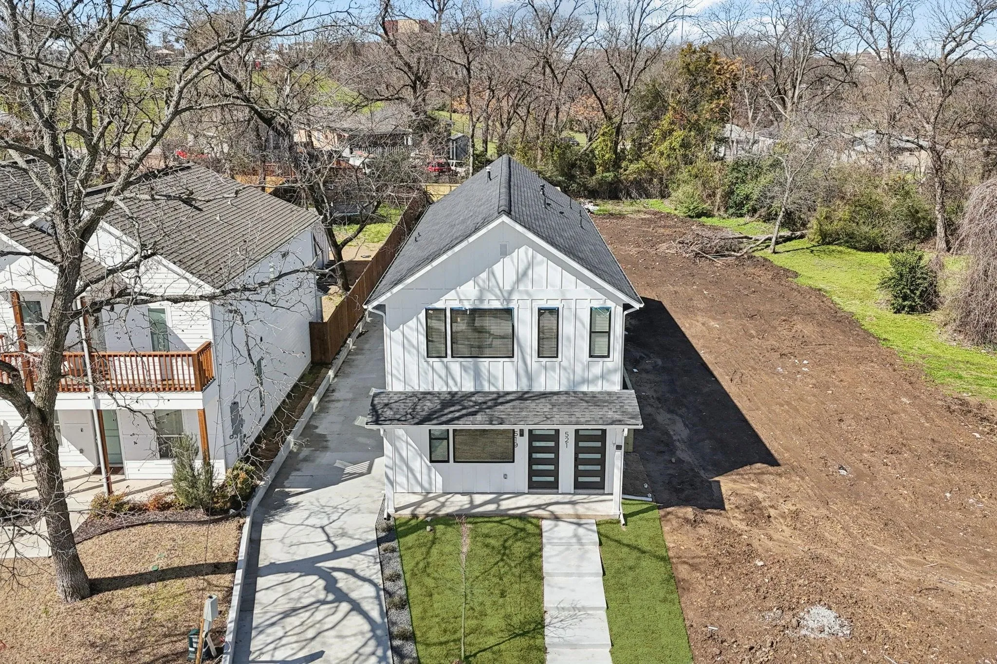 Duplex For Rent in Dallas County , 521 N Denley Drive, Dallas, Texas 75203, 3 Bedroom, 3 Bathroom, Garage spaces, 1,387 Sqft, built in 2025, Preowned, mls#21196551, Real Estate Agent in Dallas, Homes For Rent in Dallas county, Homes For Rent in Dallas, Realtor in Dallas Texas, Real Estate Brokerage Independent Realty Texas, Luminita Cordes Realtor