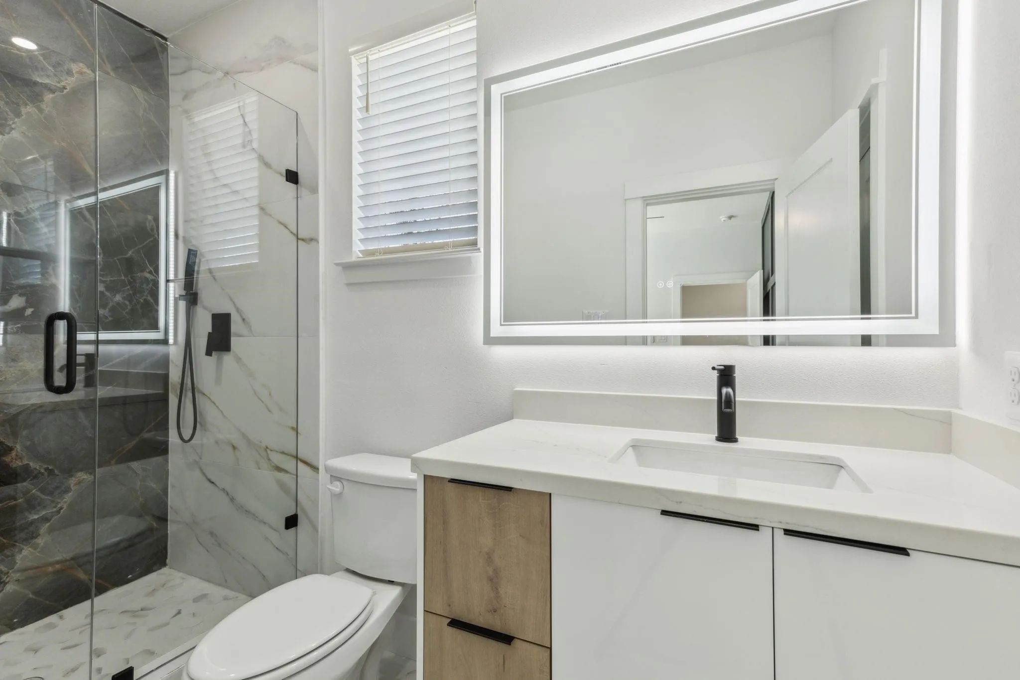 Duplex For Rent in Dallas County , 521 N Denley Drive, Dallas, Texas 75203, 3 Bedroom, 3 Bathroom, Garage spaces, 1,387 Sqft, built in 2025, Preowned, mls#21196551, Real Estate Agent in Dallas, Homes For Rent in Dallas county, Homes For Rent in Dallas, Realtor in Dallas Texas, Real Estate Brokerage Independent Realty Texas, Luminita Cordes Realtor