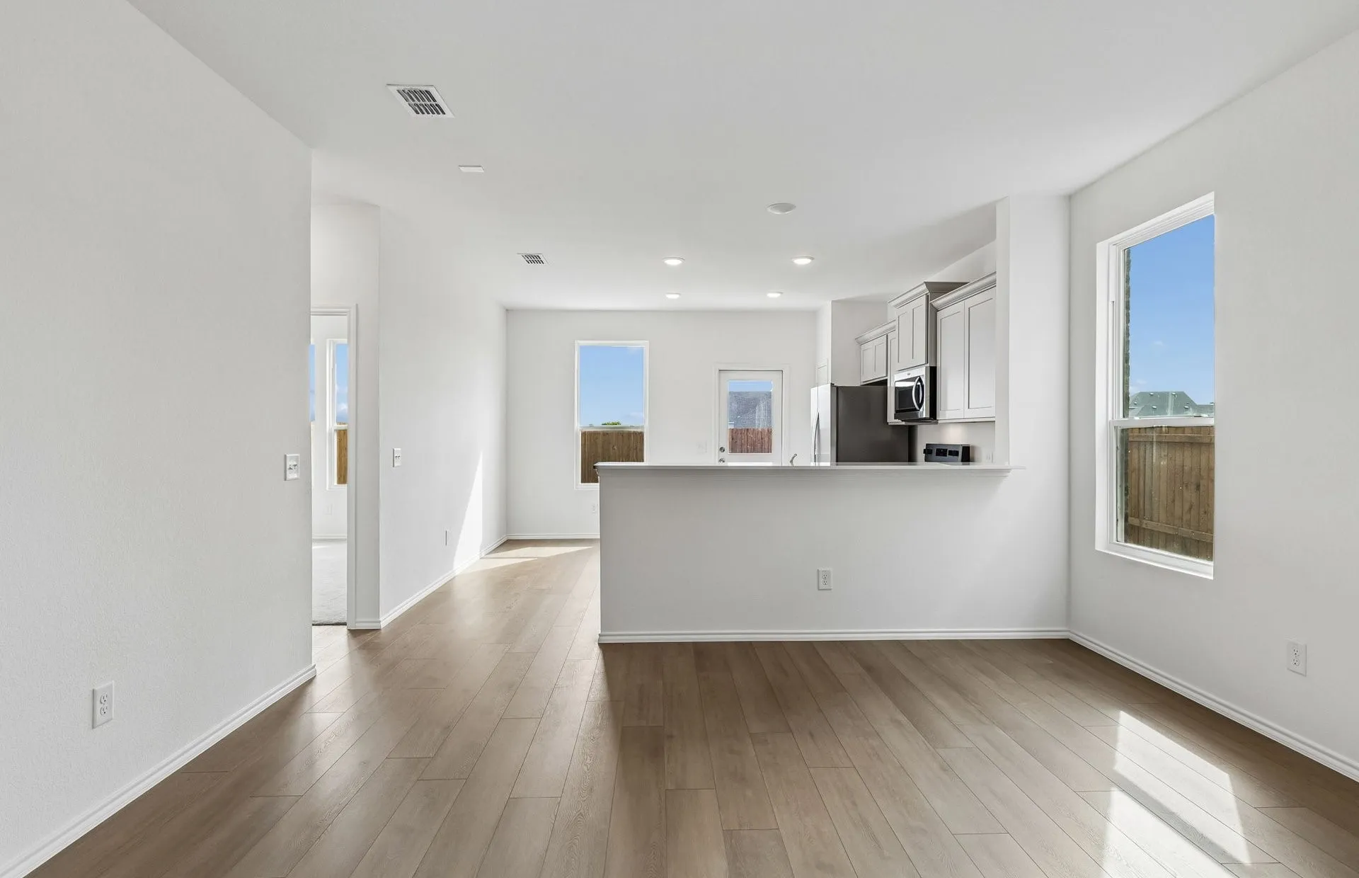 Spacious living room