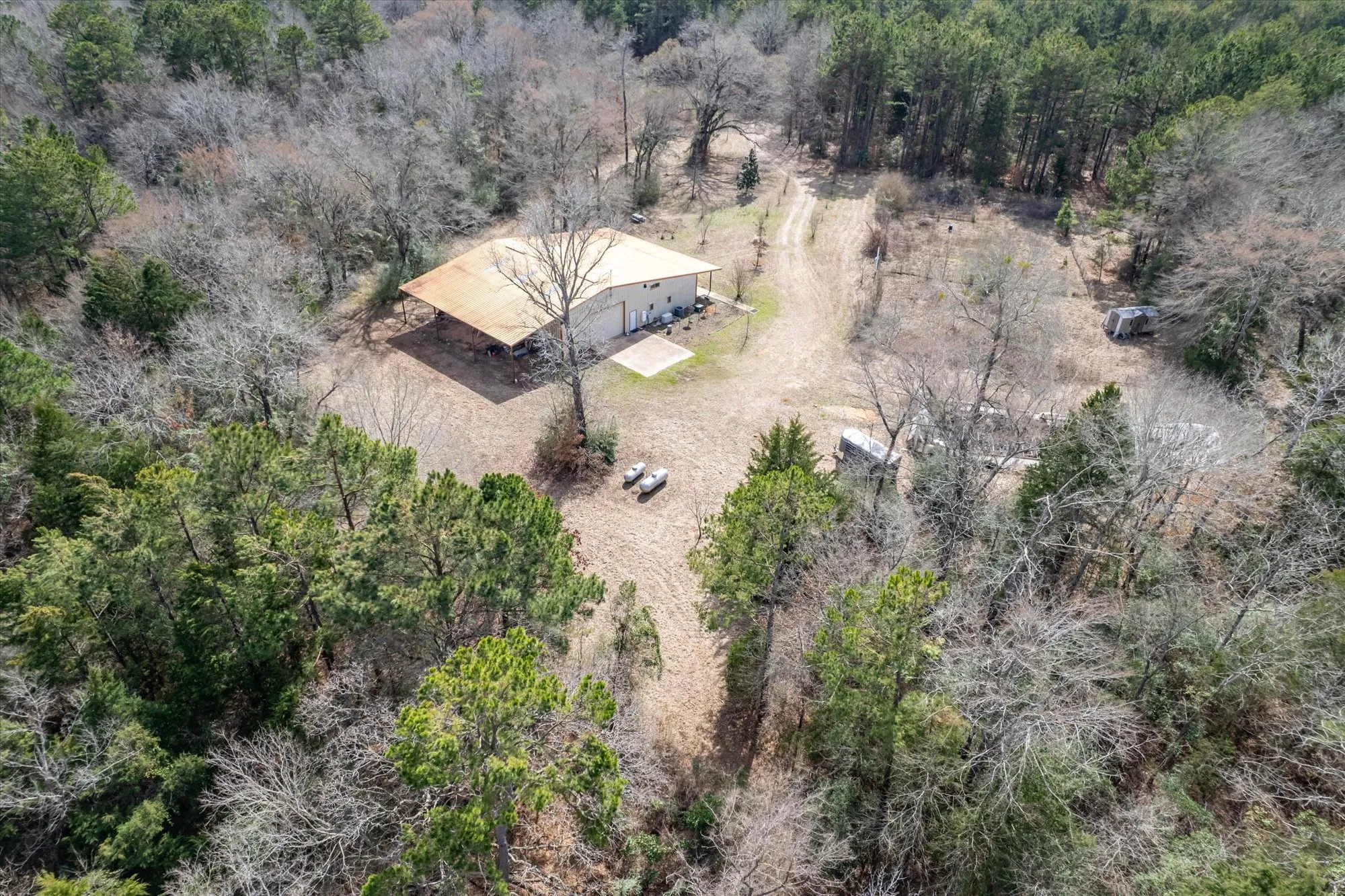 Single Family Residence For Sale in Cherokee County , 1070 Piney Grove, Rusk, Texas 75785, 4 Bedroom, 2 Bathroom, 6 Garage spaces, 4,080 Sqft, built in 2012, Preowned, mls#21196982, Real Estate Agent in Rusk, Homes For Sale in Cherokee county, Homes For Sale in Rusk, Realtor in Rusk Texas, Real Estate Brokerage Independent Realty Texas, Luminita Cordes Realtor