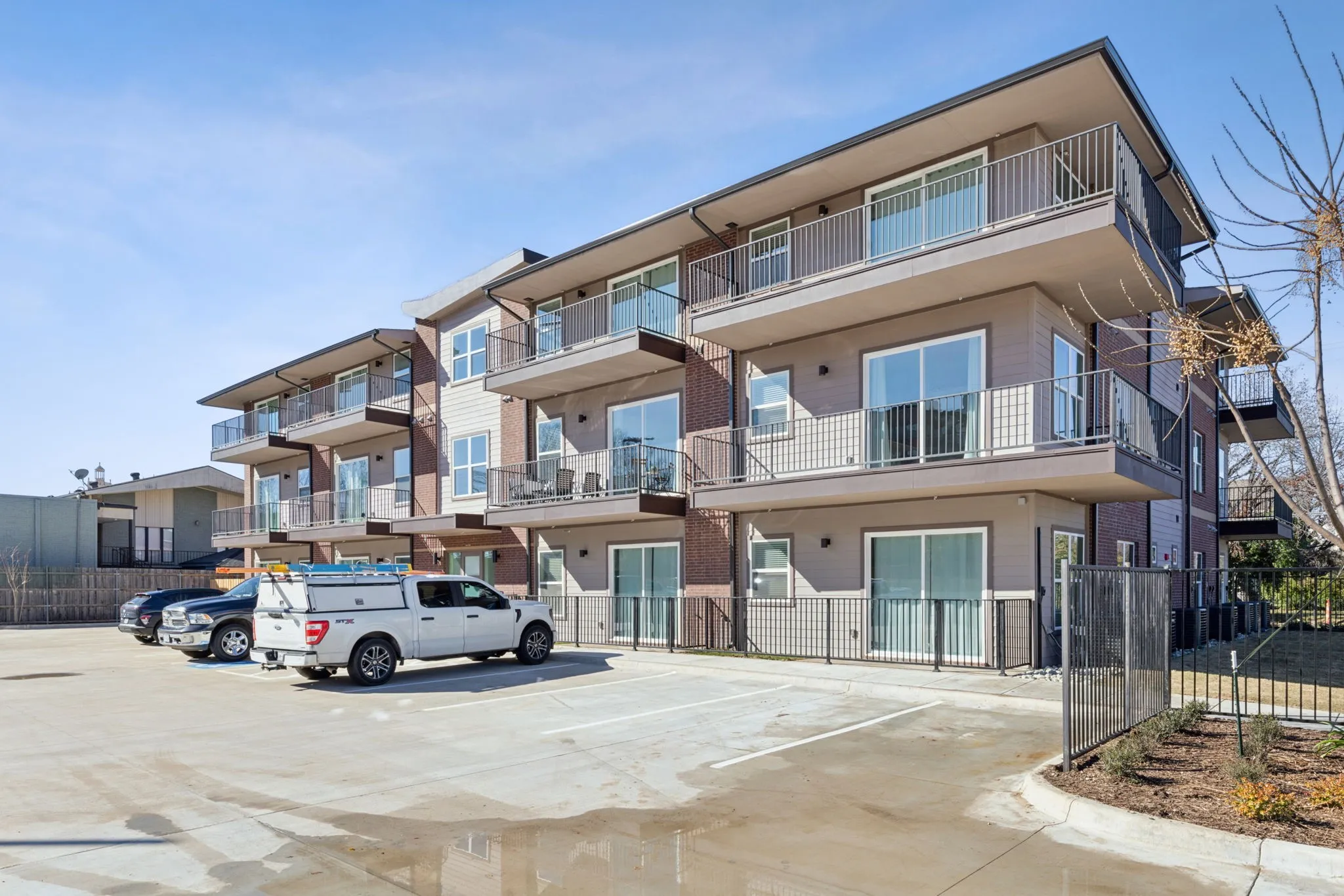 Apartment For Rent in Dallas County , 2990 Reagan Street, Dallas, Texas 75219, 1 Bedroom, 1 Bathroom, Garage spaces, 750 Sqft, built in 2025, New Construction - Complete, Price $1,700, mls#21197597, Real Estate Agent in Dallas, Homes For Rent in Dallas county, Homes For Rent in Dallas, Realtor in Dallas Texas, Real Estate Brokerage Independent Realty Texas, Luminita Cordes Realtor