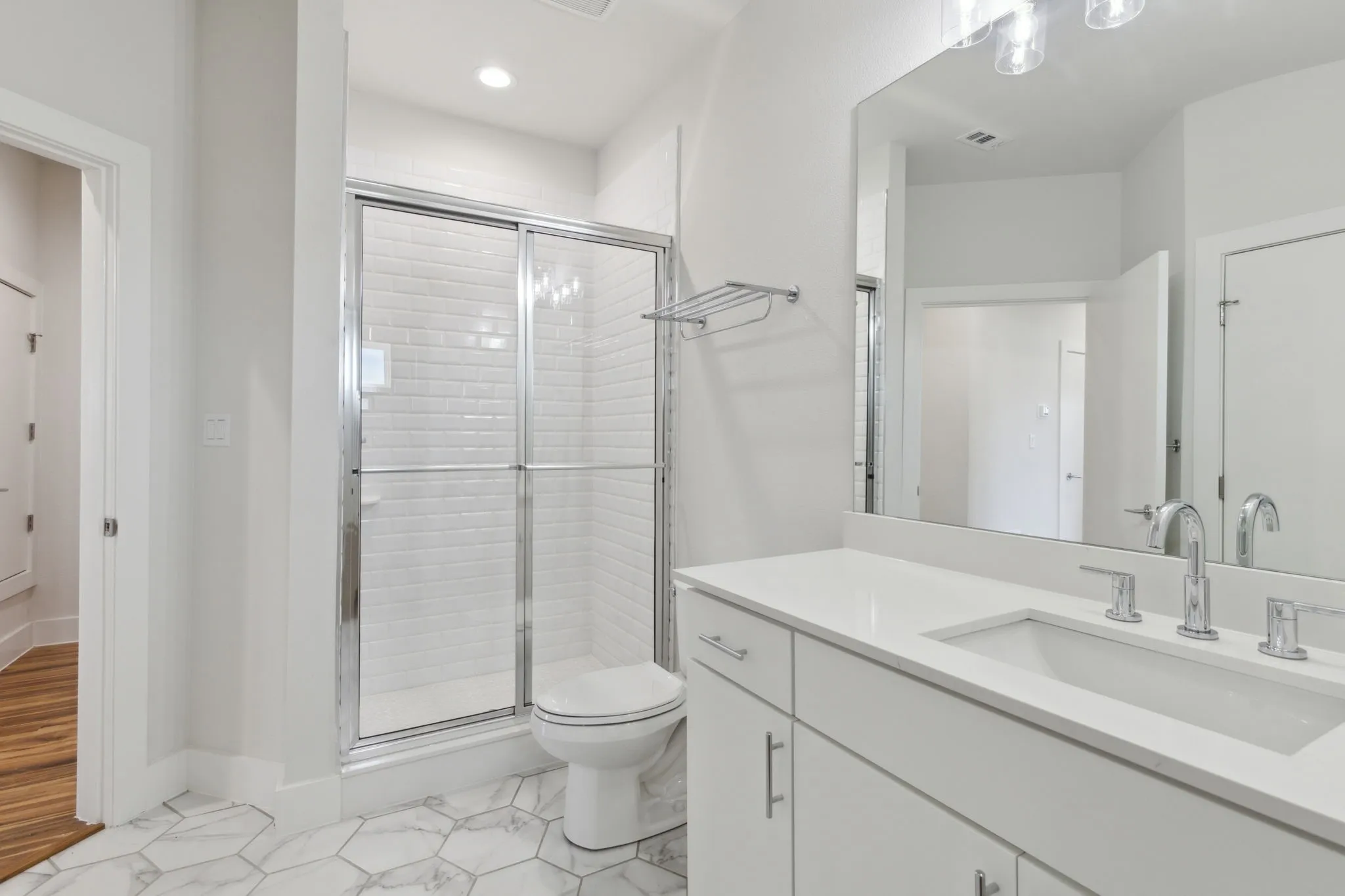 Apartment For Rent in Dallas County , 2990 Reagan Street, Dallas, Texas 75219, 1 Bedroom, 1 Bathroom, Garage spaces, 750 Sqft, built in 2025, New Construction - Complete, Price $1,700, mls#21197597, Real Estate Agent in Dallas, Homes For Rent in Dallas county, Homes For Rent in Dallas, Realtor in Dallas Texas, Real Estate Brokerage Independent Realty Texas, Luminita Cordes Realtor