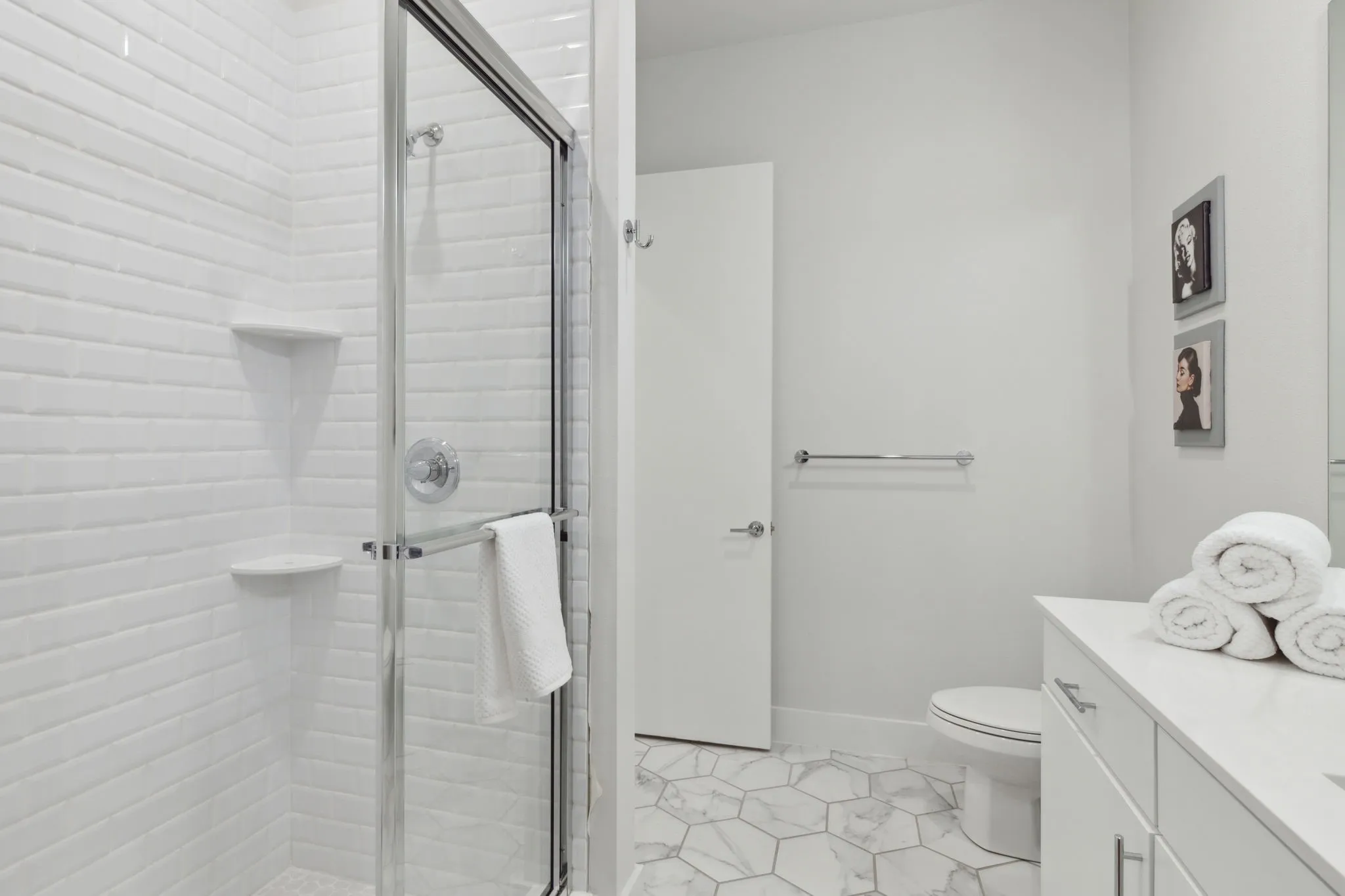 Apartment For Rent in Dallas County , 2990 Reagan Street, Dallas, Texas 75219, 1 Bedroom, 1 Bathroom, Garage spaces, 750 Sqft, built in 2025, New Construction - Complete, Price $1,700, mls#21197597, Real Estate Agent in Dallas, Homes For Rent in Dallas county, Homes For Rent in Dallas, Realtor in Dallas Texas, Real Estate Brokerage Independent Realty Texas, Luminita Cordes Realtor