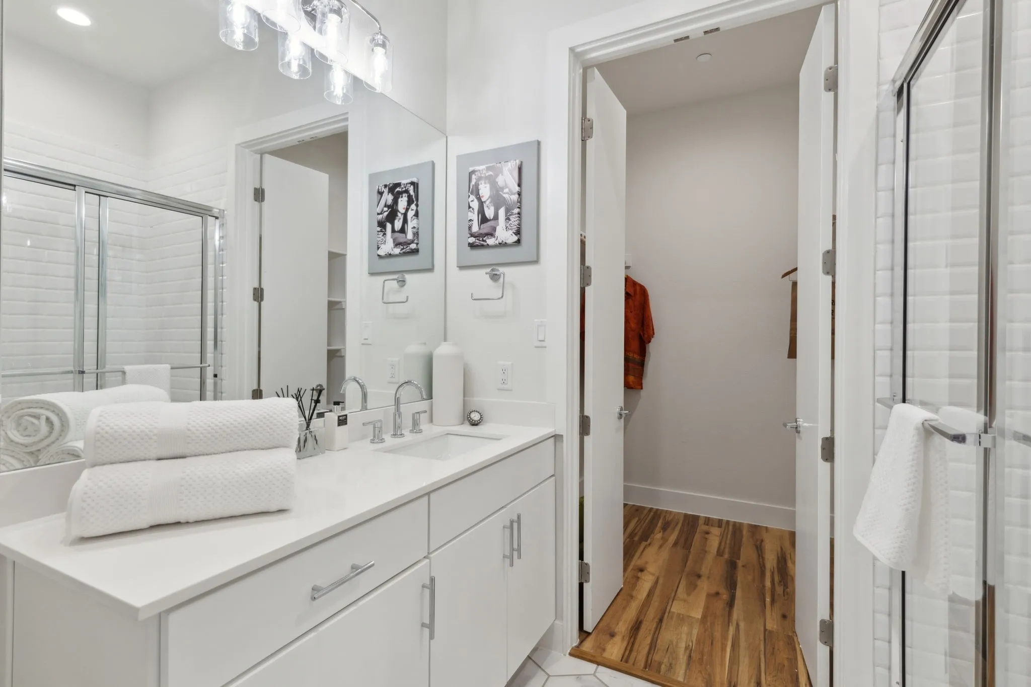 Apartment For Rent in Dallas County , 2990 Reagan Street, Dallas, Texas 75219, 1 Bedroom, 1 Bathroom, Garage spaces, 750 Sqft, built in 2025, New Construction - Complete, Price $1,700, mls#21197597, Real Estate Agent in Dallas, Homes For Rent in Dallas county, Homes For Rent in Dallas, Realtor in Dallas Texas, Real Estate Brokerage Independent Realty Texas, Luminita Cordes Realtor