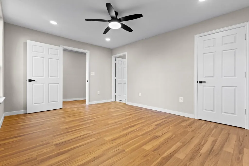 Single Family Residence For Sale in Kaufman County , 405 E 9th Street, Kemp, Texas 75143, 4 Bedroom, 3 Bathroom, Garage spaces, 2,580 Sqft, built in 1960, mls#21190218, Real Estate Agent in Kemp, Homes For Sale in Kaufman county, Homes For Sale in Kemp, Realtor in Kemp Texas, Real Estate Brokerage Independent Realty Texas, Luminita Cordes Realtor