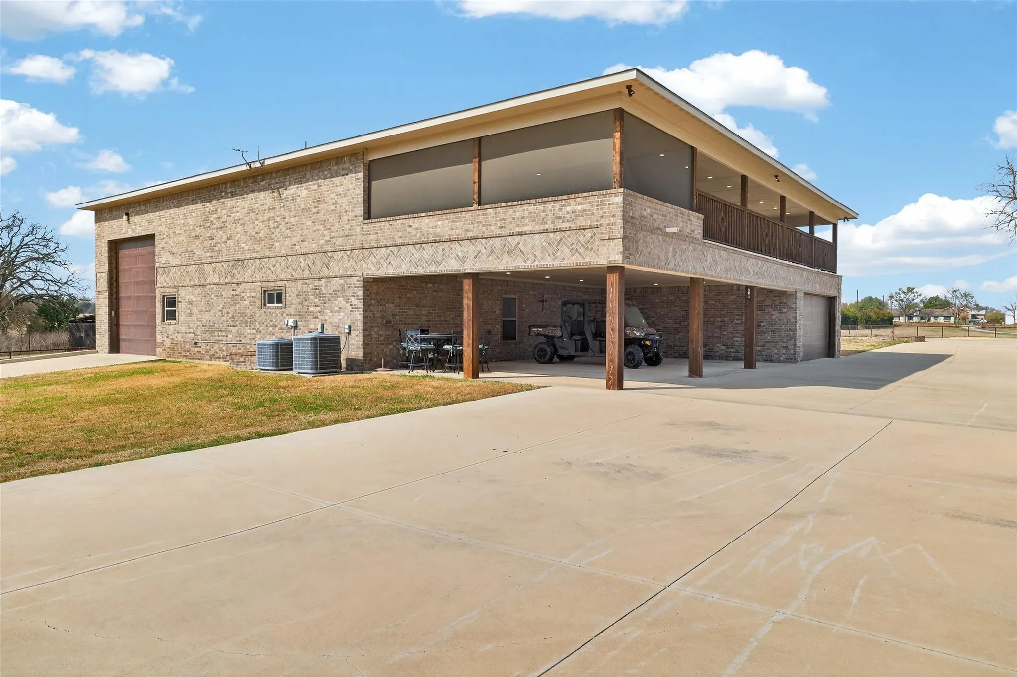 Single Family Residence For Sale in Grayson County , 790 Bones Chapel Road, Whitesboro, Texas 76273, 5 Bedroom, 5 Bathroom, 2 Garage spaces, 7,483 Sqft, built in 2023, Preowned, mls#21196520, Real Estate Agent in Whitesboro, Homes For Sale in Grayson county, Homes For Sale in Whitesboro, Realtor in Whitesboro Texas, Real Estate Brokerage Independent Realty Texas, Luminita Cordes Realtor