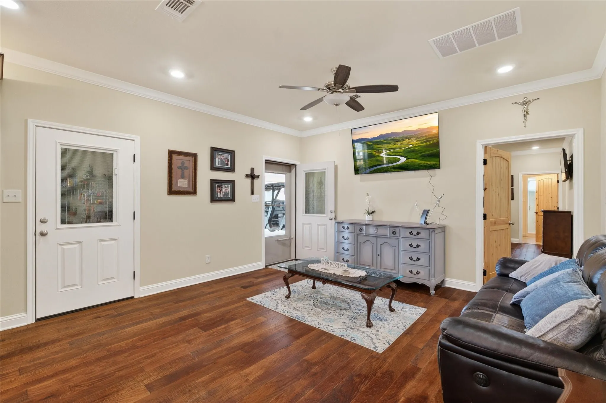Single Family Residence For Sale in Grayson County , 790 Bones Chapel Road, Whitesboro, Texas 76273, 5 Bedroom, 5 Bathroom, 2 Garage spaces, 7,483 Sqft, built in 2023, Preowned, mls#21196520, Real Estate Agent in Whitesboro, Homes For Sale in Grayson county, Homes For Sale in Whitesboro, Realtor in Whitesboro Texas, Real Estate Brokerage Independent Realty Texas, Luminita Cordes Realtor