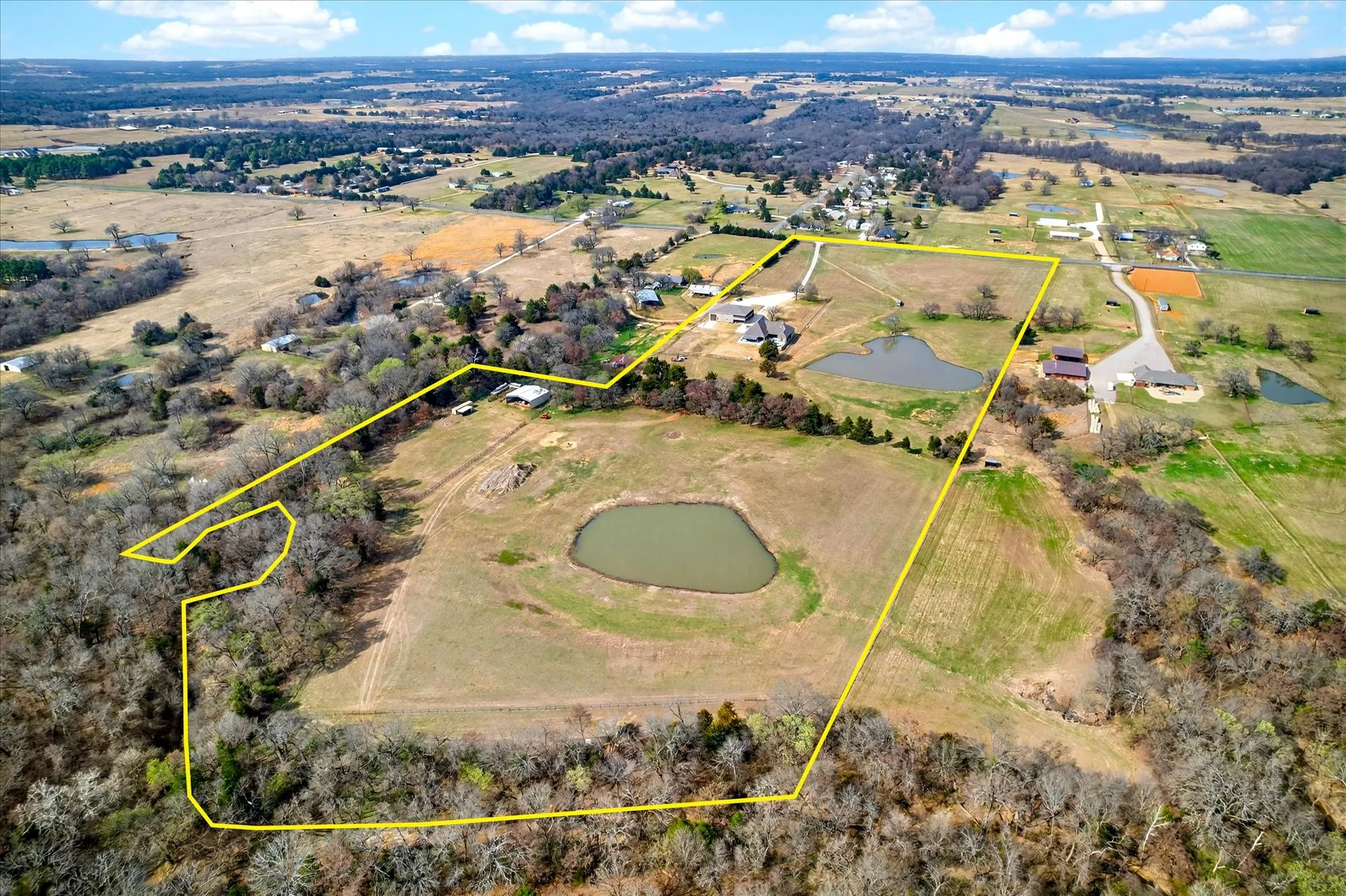 Single Family Residence For Sale in Grayson County , 790 Bones Chapel Road, Whitesboro, Texas 76273, 5 Bedroom, 5 Bathroom, 2 Garage spaces, 7,483 Sqft, built in 2023, Preowned, mls#21196520, Real Estate Agent in Whitesboro, Homes For Sale in Grayson county, Homes For Sale in Whitesboro, Realtor in Whitesboro Texas, Real Estate Brokerage Independent Realty Texas, Luminita Cordes Realtor