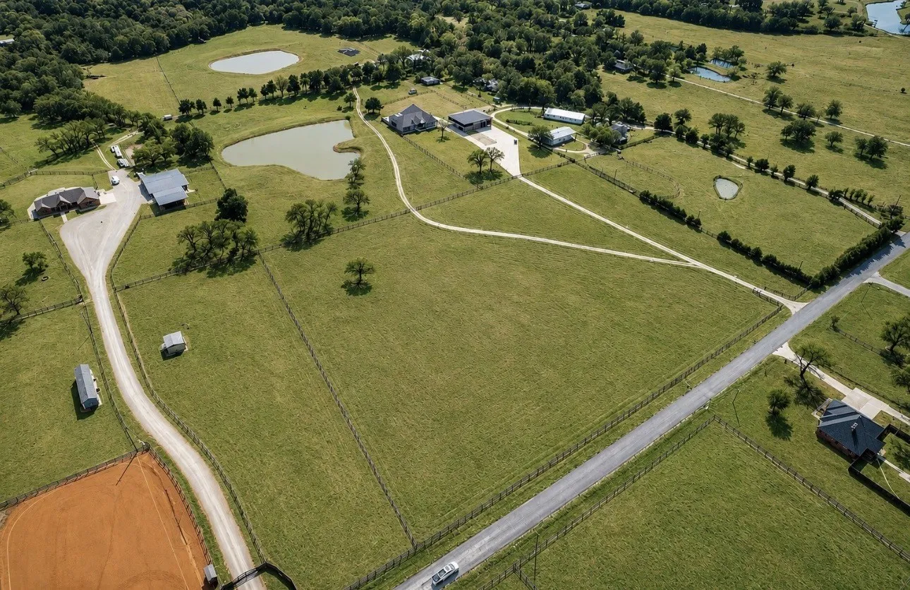 Single Family Residence For Sale in Grayson County , 790 Bones Chapel Road, Whitesboro, Texas 76273, 5 Bedroom, 5 Bathroom, 2 Garage spaces, 7,483 Sqft, built in 2023, Preowned, mls#21196520, Real Estate Agent in Whitesboro, Homes For Sale in Grayson county, Homes For Sale in Whitesboro, Realtor in Whitesboro Texas, Real Estate Brokerage Independent Realty Texas, Luminita Cordes Realtor