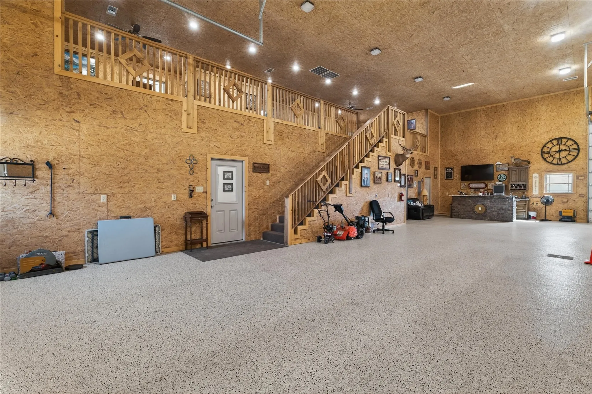 Single Family Residence For Sale in Grayson County , 790 Bones Chapel Road, Whitesboro, Texas 76273, 5 Bedroom, 5 Bathroom, 2 Garage spaces, 7,483 Sqft, built in 2023, Preowned, mls#21196520, Real Estate Agent in Whitesboro, Homes For Sale in Grayson county, Homes For Sale in Whitesboro, Realtor in Whitesboro Texas, Real Estate Brokerage Independent Realty Texas, Luminita Cordes Realtor
