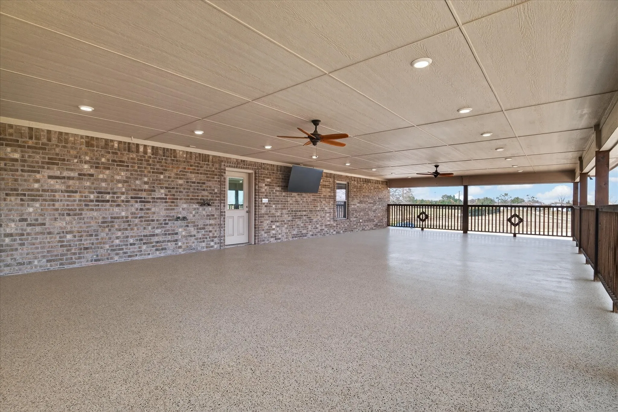 Single Family Residence For Sale in Grayson County , 790 Bones Chapel Road, Whitesboro, Texas 76273, 5 Bedroom, 5 Bathroom, 2 Garage spaces, 7,483 Sqft, built in 2023, Preowned, mls#21196520, Real Estate Agent in Whitesboro, Homes For Sale in Grayson county, Homes For Sale in Whitesboro, Realtor in Whitesboro Texas, Real Estate Brokerage Independent Realty Texas, Luminita Cordes Realtor