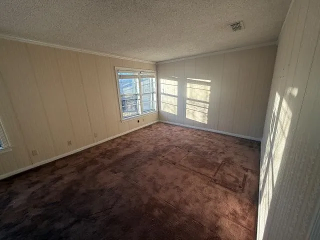 Single Family Residence For Sale in Hood County , 808 Flamingo Road, Granbury, Texas 76049, 2 Bedroom, 2 Bathroom, 1 Garage spaces, 1,997 Sqft, built in 1985, Price $134,500, mls#21197733, Real Estate Agent in Granbury, Homes For Sale in Hood county, Homes For Sale in Granbury, Realtor in Granbury Texas, Real Estate Brokerage Independent Realty Texas, Luminita Cordes Realtor