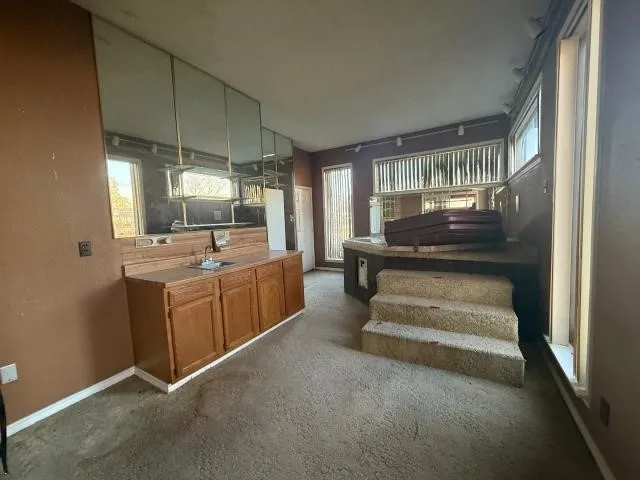 Single Family Residence For Sale in Hood County , 808 Flamingo Road, Granbury, Texas 76049, 2 Bedroom, 2 Bathroom, 1 Garage spaces, 1,997 Sqft, built in 1985, Price $134,500, mls#21197733, Real Estate Agent in Granbury, Homes For Sale in Hood county, Homes For Sale in Granbury, Realtor in Granbury Texas, Real Estate Brokerage Independent Realty Texas, Luminita Cordes Realtor