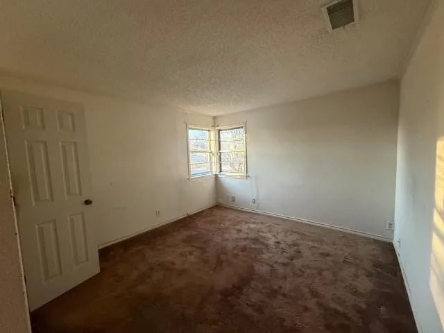 Single Family Residence For Sale in Hood County , 808 Flamingo Road, Granbury, Texas 76049, 2 Bedroom, 2 Bathroom, 1 Garage spaces, 1,997 Sqft, built in 1985, Price $134,500, mls#21197733, Real Estate Agent in Granbury, Homes For Sale in Hood county, Homes For Sale in Granbury, Realtor in Granbury Texas, Real Estate Brokerage Independent Realty Texas, Luminita Cordes Realtor