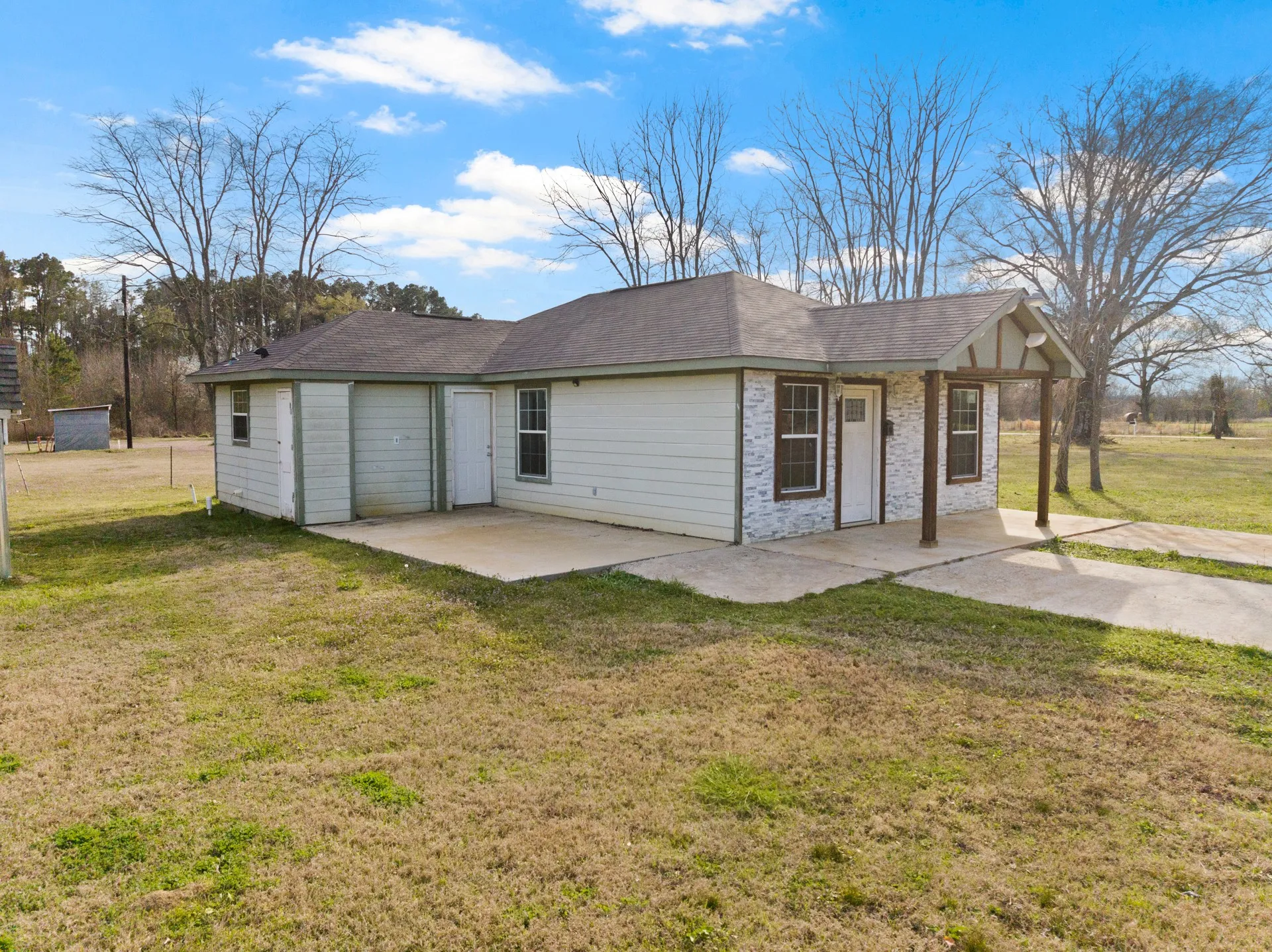 Single Family Residence For Sale in Titus County , 338 N County Road 3010, Mt Pleasant, Texas 75455, 3 Bedrooms, 2 Bathrooms, Garage spaces, 994 Sqft, built in 2020, Price $276,000, mls#21197738, Real Estate Agent in Mt Pleasant, Homes For Sale in Titus county, Homes For Sale in Mt Pleasant, Realtor in Mt Pleasant Texas, Real Estate Brokerage Independent Realty Texas, Luminita Cordes Realtor