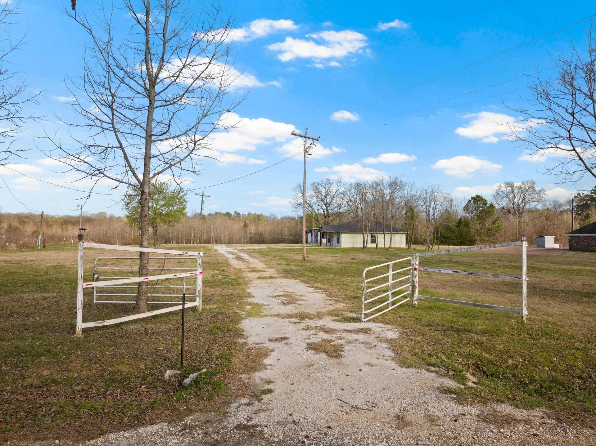 Single Family Residence For Sale in Titus County , 338 N County Road 3010, Mt Pleasant, Texas 75455, 3 Bedrooms, 2 Bathrooms, Garage spaces, 994 Sqft, built in 2020, Price $276,000, mls#21197738, Real Estate Agent in Mt Pleasant, Homes For Sale in Titus county, Homes For Sale in Mt Pleasant, Realtor in Mt Pleasant Texas, Real Estate Brokerage Independent Realty Texas, Luminita Cordes Realtor