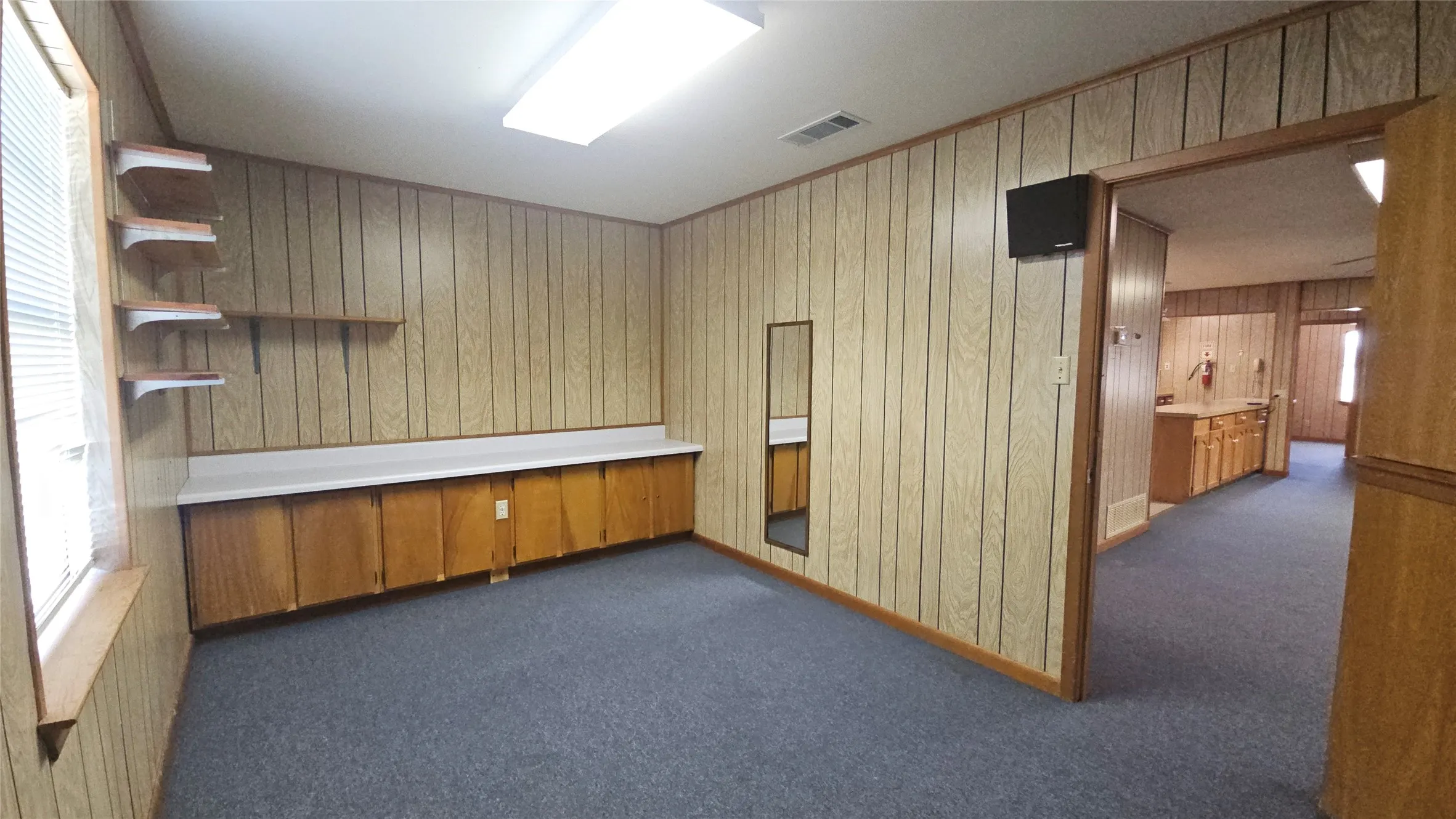 Business For Sale in Henderson County , 1215 W Cedar Creek Parkway, Kemp, Texas 75143, 0, 0, Garage spaces, 0 Sqft, built in 1995, Preowned, Price $270,000, mls#21197759, Real Estate Agent in Kemp, Homes For Sale in Henderson county, Homes For Sale in Kemp, Realtor in Kemp Texas, Real Estate Brokerage Independent Realty Texas, Luminita Cordes Realtor