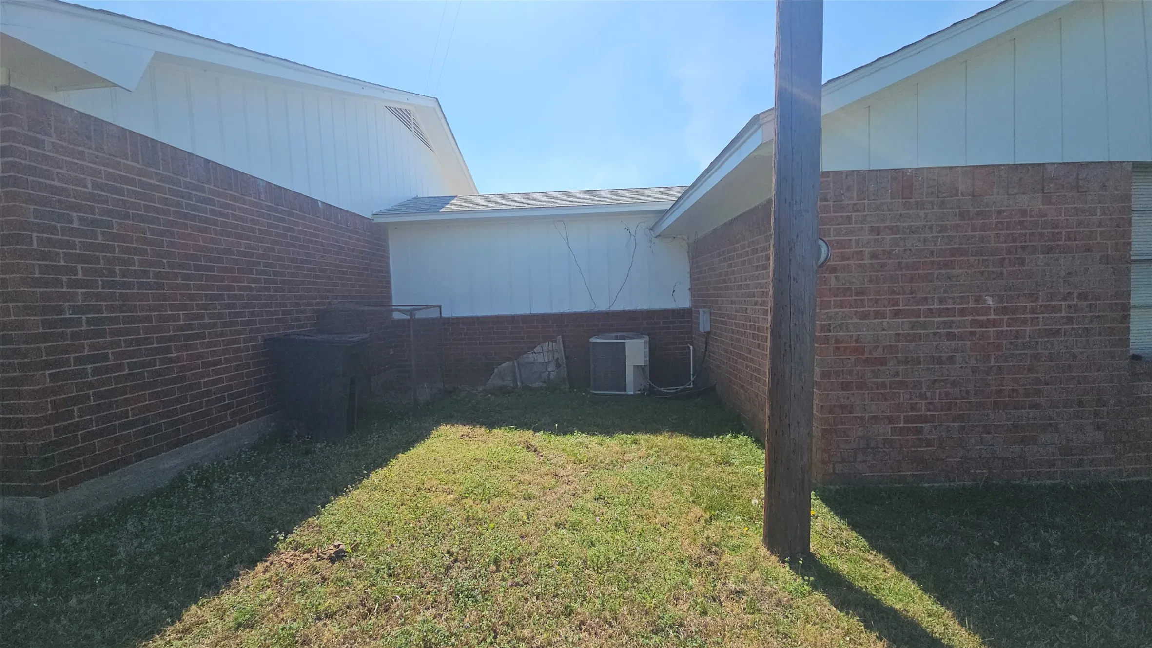 Business For Sale in Henderson County , 1215 W Cedar Creek Parkway, Kemp, Texas 75143, 0, 0, Garage spaces, 0 Sqft, built in 1995, Preowned, Price $270,000, mls#21197759, Real Estate Agent in Kemp, Homes For Sale in Henderson county, Homes For Sale in Kemp, Realtor in Kemp Texas, Real Estate Brokerage Independent Realty Texas, Luminita Cordes Realtor