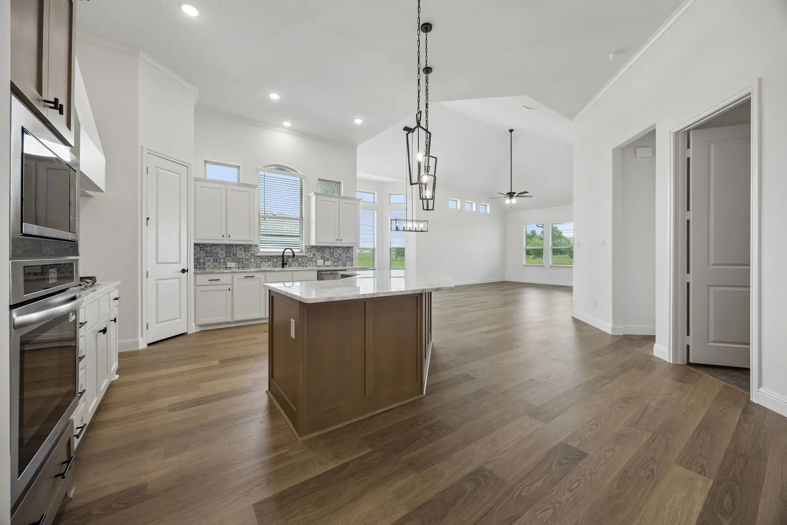 Single Family Residence For Sale in Johnson County , 5013 Valley View Drive, Joshua, Texas 76058, 4 Bedroom, 3 Bathroom, 2 Garage spaces, 2,734 Sqft, built in 2026, New Construction - Incomplete, mls#21197779, Real Estate Agent in Joshua, Homes For Sale in Johnson county, Homes For Sale in Joshua, Realtor in Joshua Texas, Real Estate Brokerage Independent Realty Texas, Luminita Cordes Realtor
