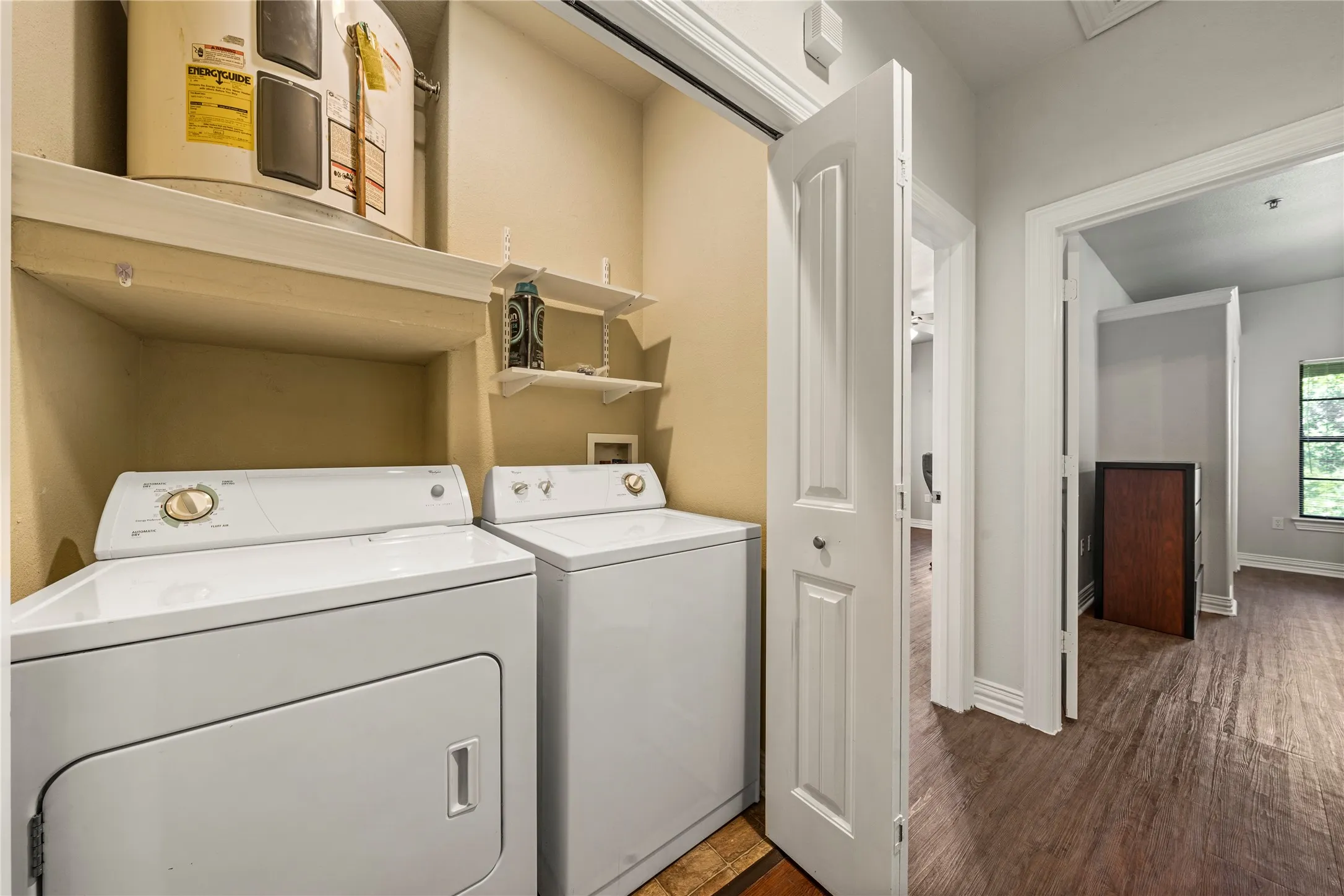 Condominium For Sale in Mc Lennan County , 2410 S 2nd Street 630, Waco, Texas 76706, 2 Bedroom, 3 Bathroom, 1 Garage spaces, 1,170 Sqft, built in 2006, mls#21196256, Real Estate Agent in Waco, Homes For Sale in Mc Lennan county, Homes For Sale in Waco, Realtor in Waco Texas, Real Estate Brokerage Independent Realty Texas, Luminita Cordes Realtor