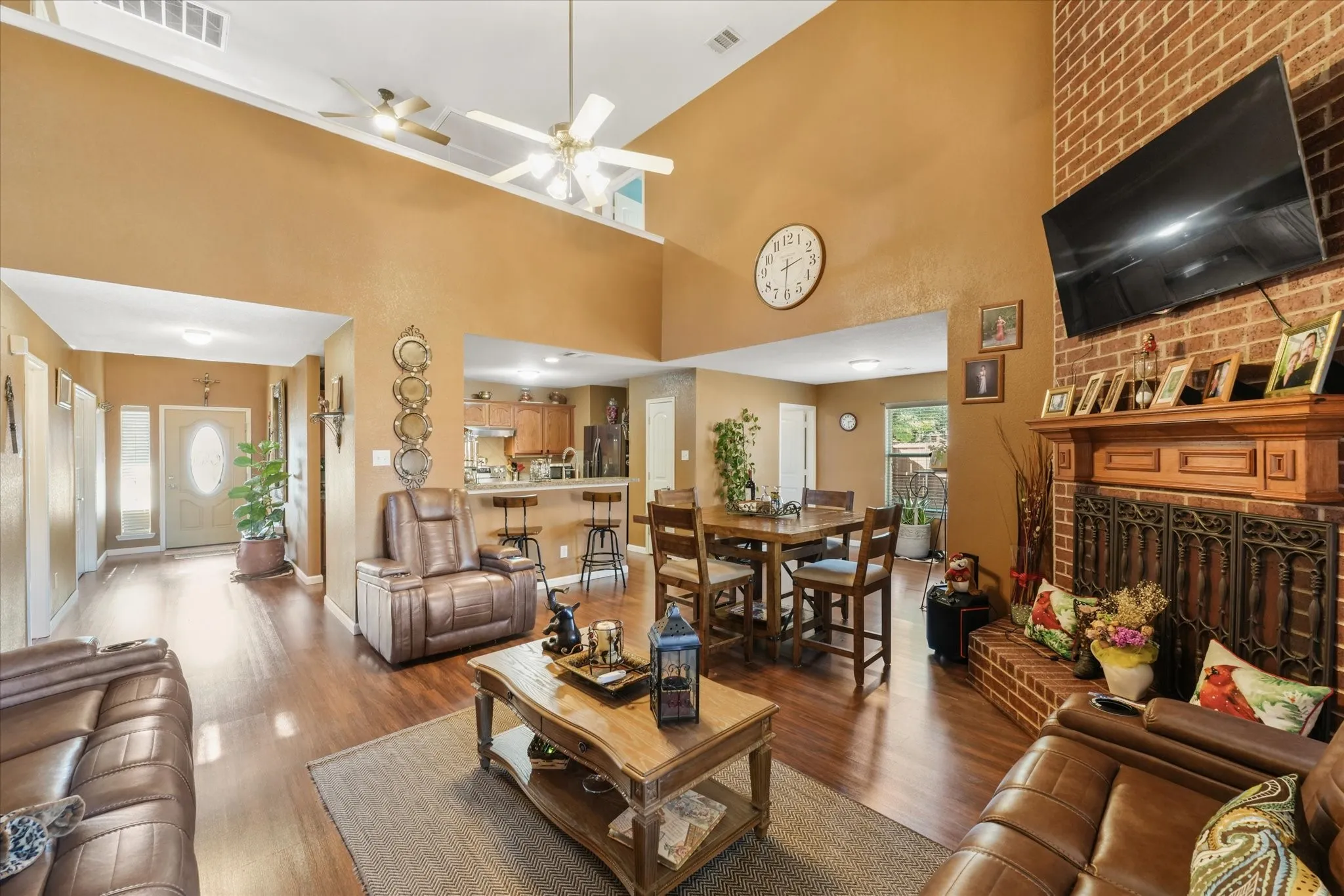 Single Family Residence For Sale in Kaufman County , 4008 Liberty Trail, Heartland, Texas 75126, 3 Bedroom, 3 Bathroom, 2 Garage spaces, 2,395 Sqft, built in 2006, mls#21197854, Real Estate Agent in Heartland, Homes For Sale in Kaufman county, Homes For Sale in Heartland, Realtor in Heartland Texas, Real Estate Brokerage Independent Realty Texas, Luminita Cordes Realtor