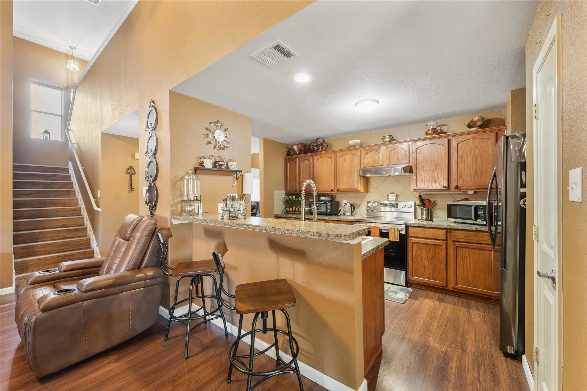 Single Family Residence For Sale in Kaufman County , 4008 Liberty Trail, Heartland, Texas 75126, 3 Bedroom, 3 Bathroom, 2 Garage spaces, 2,395 Sqft, built in 2006, mls#21197854, Real Estate Agent in Heartland, Homes For Sale in Kaufman county, Homes For Sale in Heartland, Realtor in Heartland Texas, Real Estate Brokerage Independent Realty Texas, Luminita Cordes Realtor