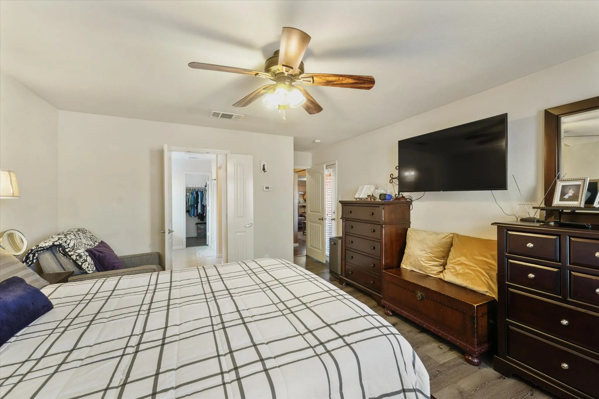 Single Family Residence For Sale in Kaufman County , 4008 Liberty Trail, Heartland, Texas 75126, 3 Bedroom, 3 Bathroom, 2 Garage spaces, 2,395 Sqft, built in 2006, mls#21197854, Real Estate Agent in Heartland, Homes For Sale in Kaufman county, Homes For Sale in Heartland, Realtor in Heartland Texas, Real Estate Brokerage Independent Realty Texas, Luminita Cordes Realtor