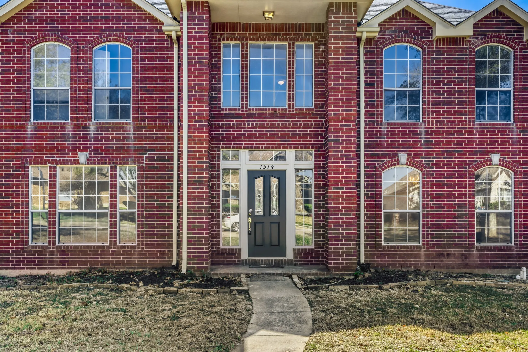 Single Family Residence For Sale in Denton County , 1514 Mission Ridge Trail, Carrollton, Texas 75007, 4 Bedroom, 3 Bathroom, 2 Garage spaces, 2,719 Sqft, built in 1989, mls#21192126, Real Estate Agent in Carrollton, Homes For Sale in Denton county, Homes For Sale in Carrollton, Realtor in Carrollton Texas, Real Estate Brokerage Independent Realty Texas, Luminita Cordes Realtor