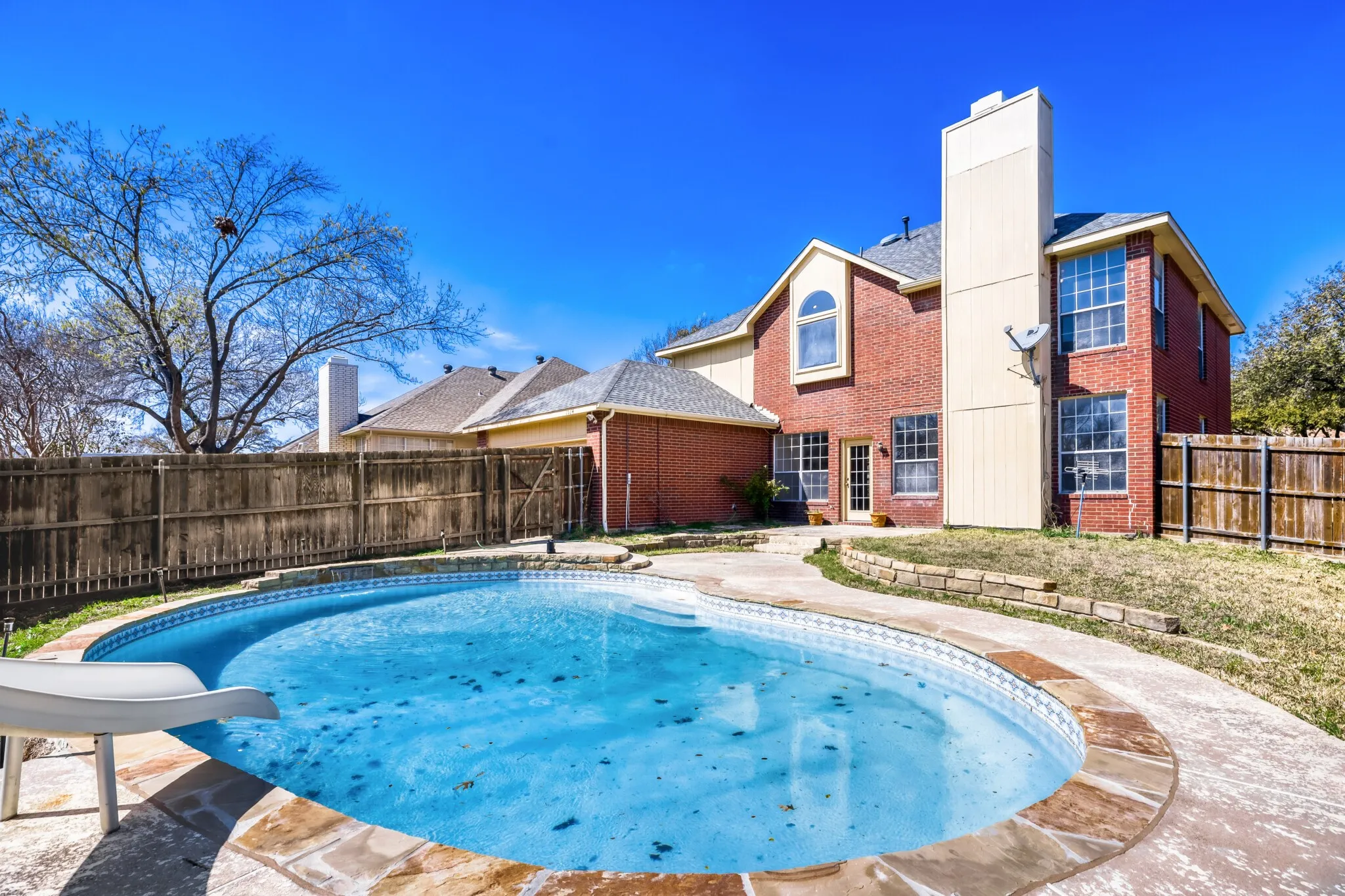 Single Family Residence For Sale in Denton County , 1514 Mission Ridge Trail, Carrollton, Texas 75007, 4 Bedroom, 3 Bathroom, 2 Garage spaces, 2,719 Sqft, built in 1989, mls#21192126, Real Estate Agent in Carrollton, Homes For Sale in Denton county, Homes For Sale in Carrollton, Realtor in Carrollton Texas, Real Estate Brokerage Independent Realty Texas, Luminita Cordes Realtor
