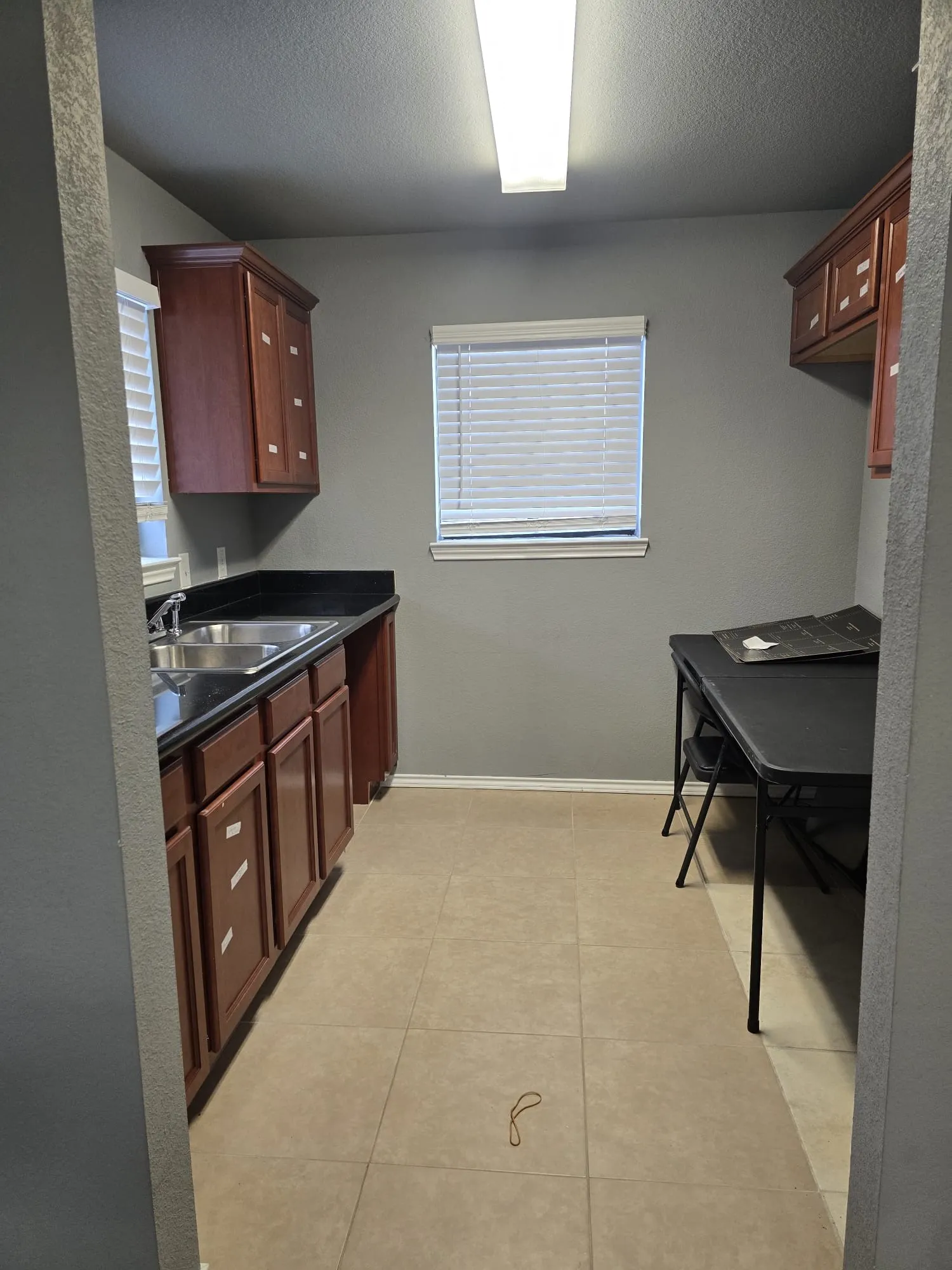 Apartment For Rent in Tarrant County , 654 Saint Louis Avenue 204, Fort Worth, Texas 76104, 1 Bedroom, 1 Bathroom, Garage spaces, 800 Sqft, built in 2009, Preowned, Price $1,300, mls#21197830, Real Estate Agent in Fort Worth, Homes For Rent in Tarrant county, Homes For Rent in Fort Worth, Realtor in Fort Worth Texas, Real Estate Brokerage Independent Realty Texas, Luminita Cordes Realtor