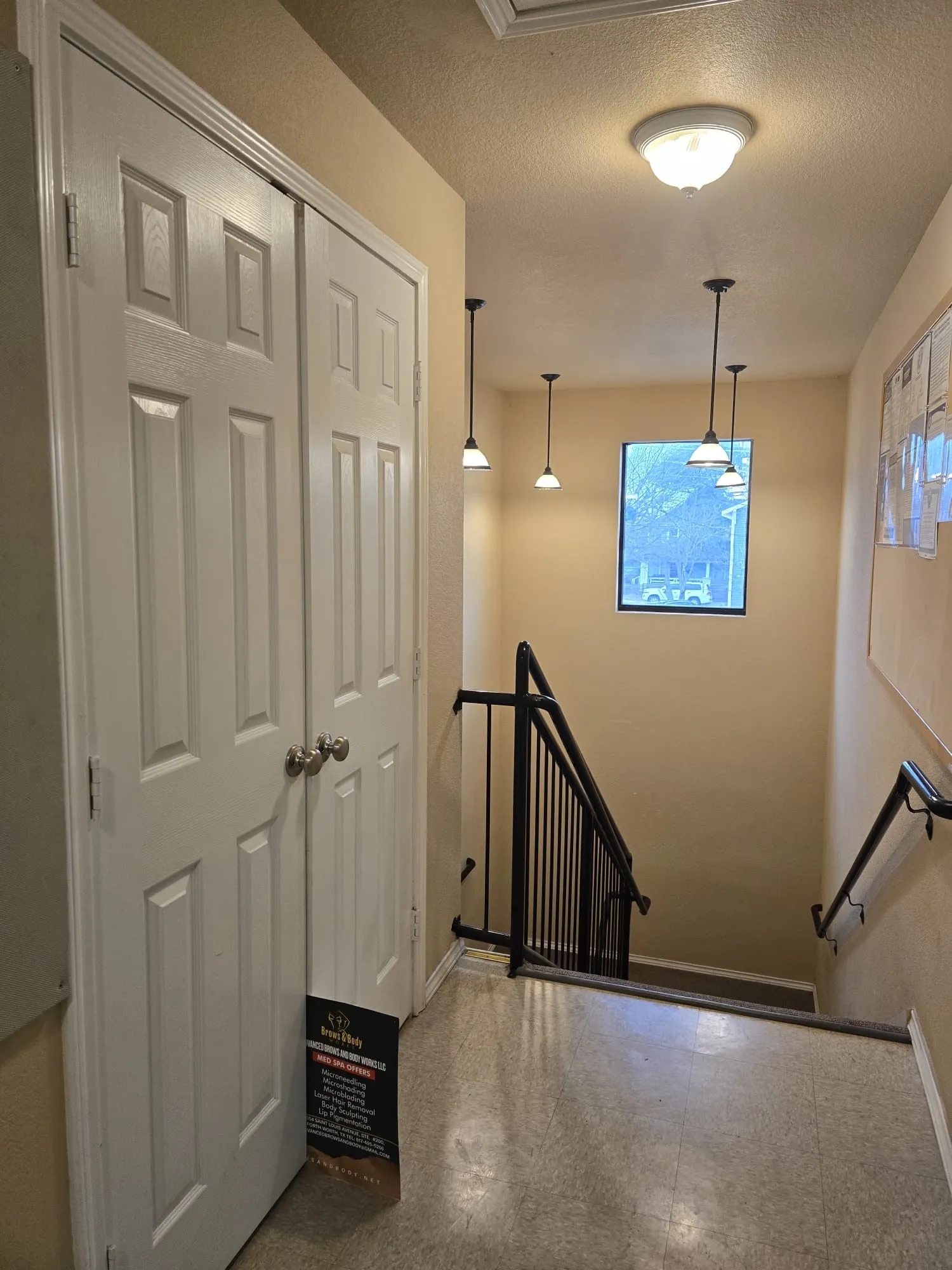 Apartment For Rent in Tarrant County , 654 Saint Louis Avenue 204, Fort Worth, Texas 76104, 1 Bedroom, 1 Bathroom, Garage spaces, 800 Sqft, built in 2009, Preowned, Price $1,300, mls#21197830, Real Estate Agent in Fort Worth, Homes For Rent in Tarrant county, Homes For Rent in Fort Worth, Realtor in Fort Worth Texas, Real Estate Brokerage Independent Realty Texas, Luminita Cordes Realtor