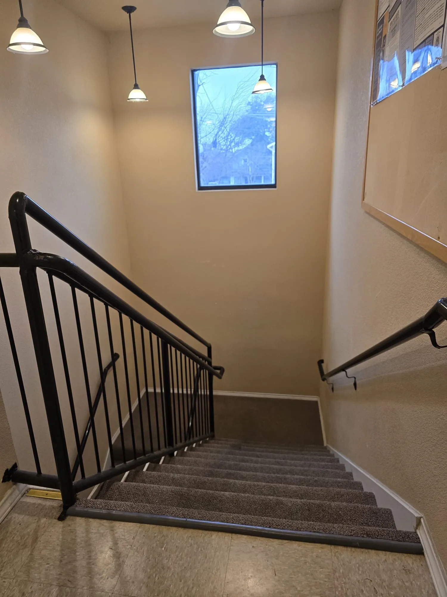 Apartment For Rent in Tarrant County , 654 Saint Louis Avenue 204, Fort Worth, Texas 76104, 1 Bedroom, 1 Bathroom, Garage spaces, 800 Sqft, built in 2009, Preowned, Price $1,300, mls#21197830, Real Estate Agent in Fort Worth, Homes For Rent in Tarrant county, Homes For Rent in Fort Worth, Realtor in Fort Worth Texas, Real Estate Brokerage Independent Realty Texas, Luminita Cordes Realtor