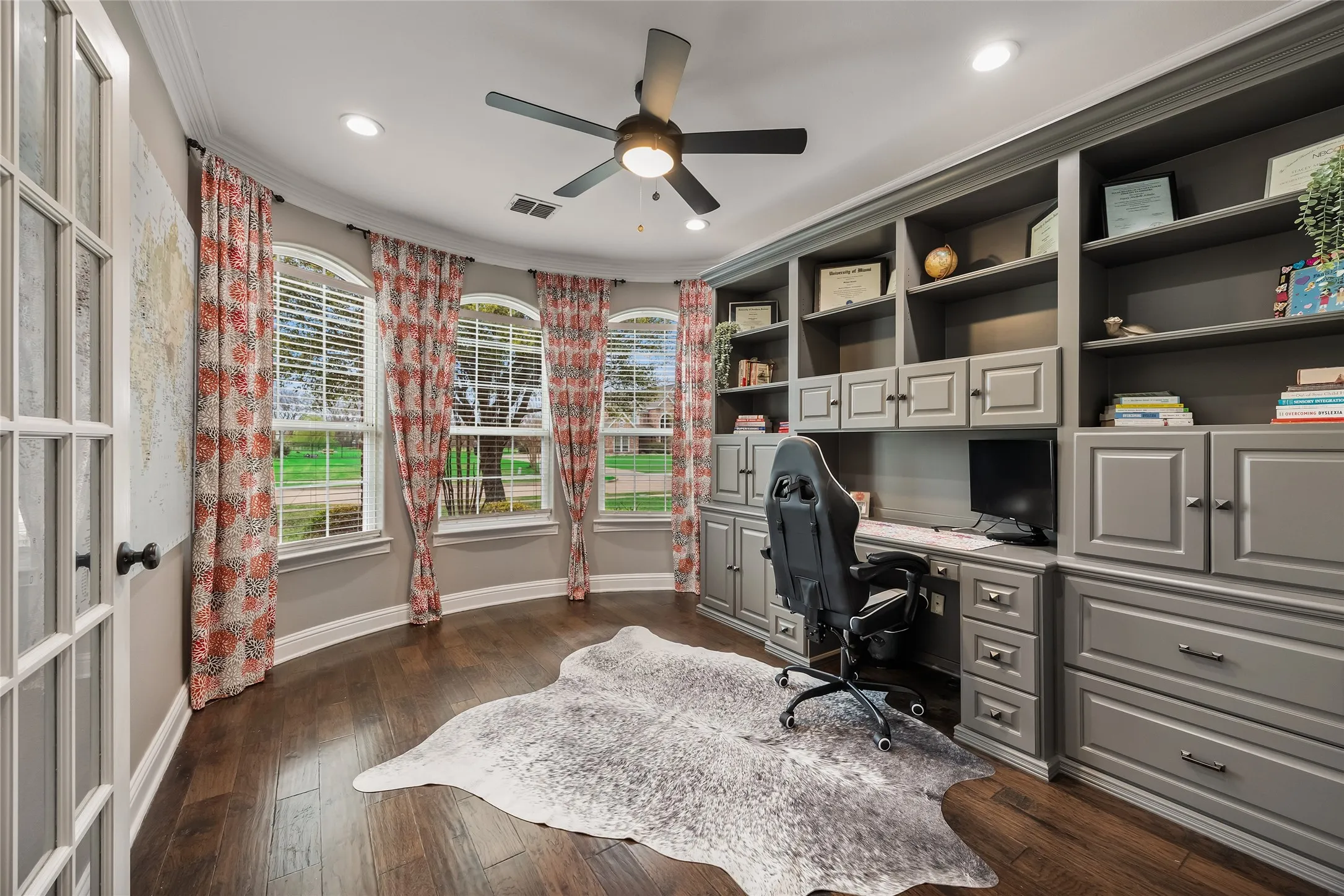 Single Family Residence For Sale in Rockwall County , 228 Crystal Court, Heath, Texas 75032, 4 Bedrooms, 3 Bathrooms, 3 Garage spaces, 3,947 Sqft, built in 2005, Preowned, Price $1,040,000, mls#21180269, Real Estate Agent in Heath, Homes For Sale in Rockwall county, Homes For Sale in Heath, Realtor in Heath Texas, Real Estate Brokerage Independent Realty Texas, Luminita Cordes Realtor