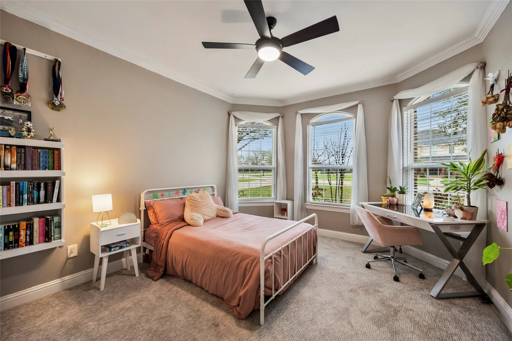 Single Family Residence For Sale in Rockwall County , 228 Crystal Court, Heath, Texas 75032, 4 Bedrooms, 3 Bathrooms, 3 Garage spaces, 3,947 Sqft, built in 2005, Preowned, Price $1,040,000, mls#21180269, Real Estate Agent in Heath, Homes For Sale in Rockwall county, Homes For Sale in Heath, Realtor in Heath Texas, Real Estate Brokerage Independent Realty Texas, Luminita Cordes Realtor