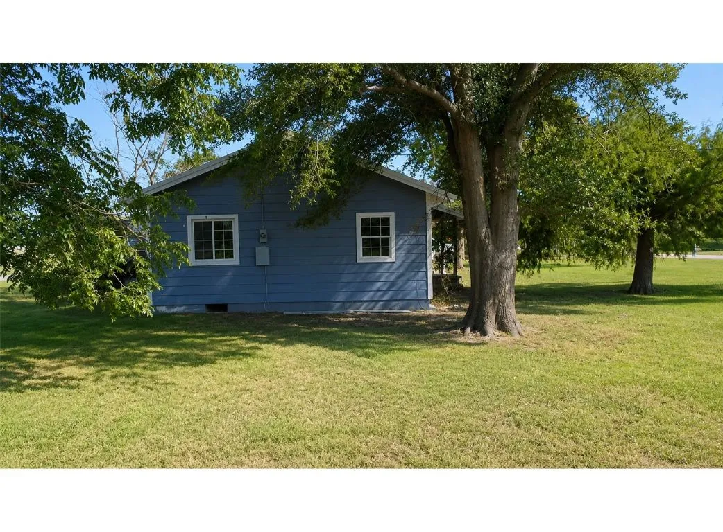 Improved Land For Sale in Fannin County , 949 County Road 1410, Bonham, Texas 75418, 0, 0, Garage spaces, 0 Sqft, built in 1962, mls#21192664, Real Estate Agent in Bonham, Homes For Sale in Fannin county, Homes For Sale in Bonham, Realtor in Bonham Texas, Real Estate Brokerage Independent Realty Texas, Luminita Cordes Realtor